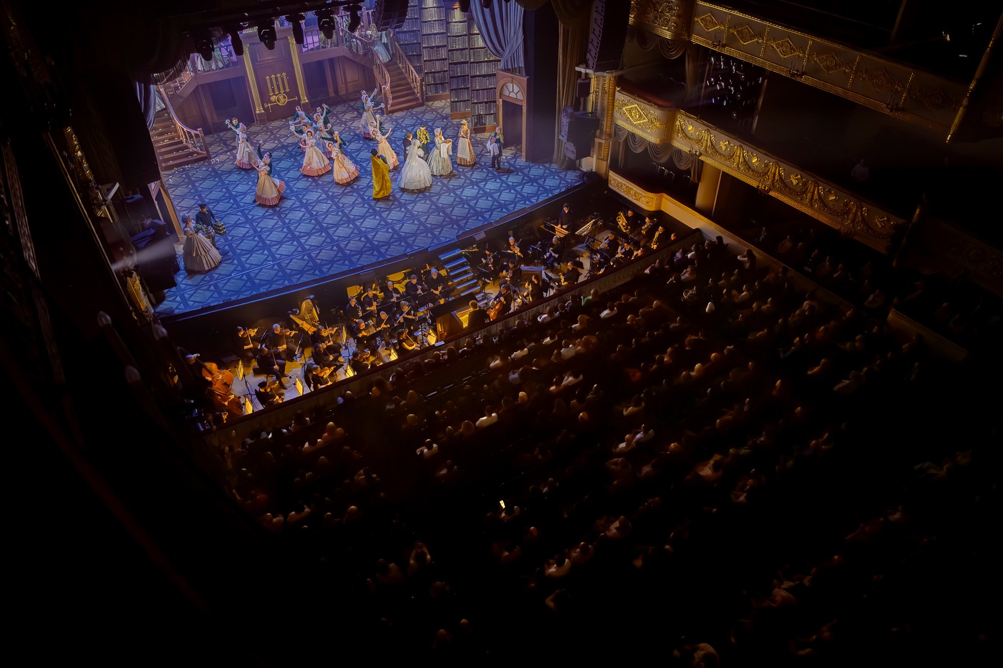 Репортажная съемка мероприятия «Ночь театров» в Московском театре оперетты. 2025. Фотограф Анна Мельникова | Москва