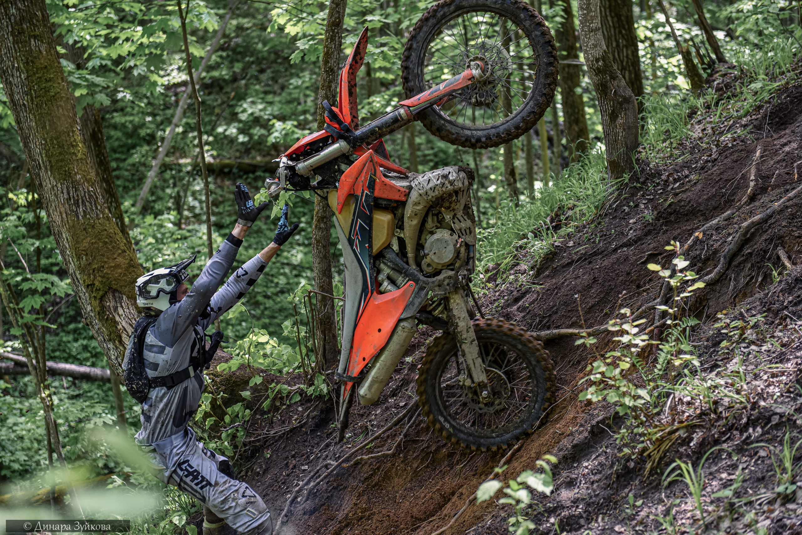 На местности. Каменки. Этап II. Мотофотограф в Нижнем Новгороде Динара Зуйкова