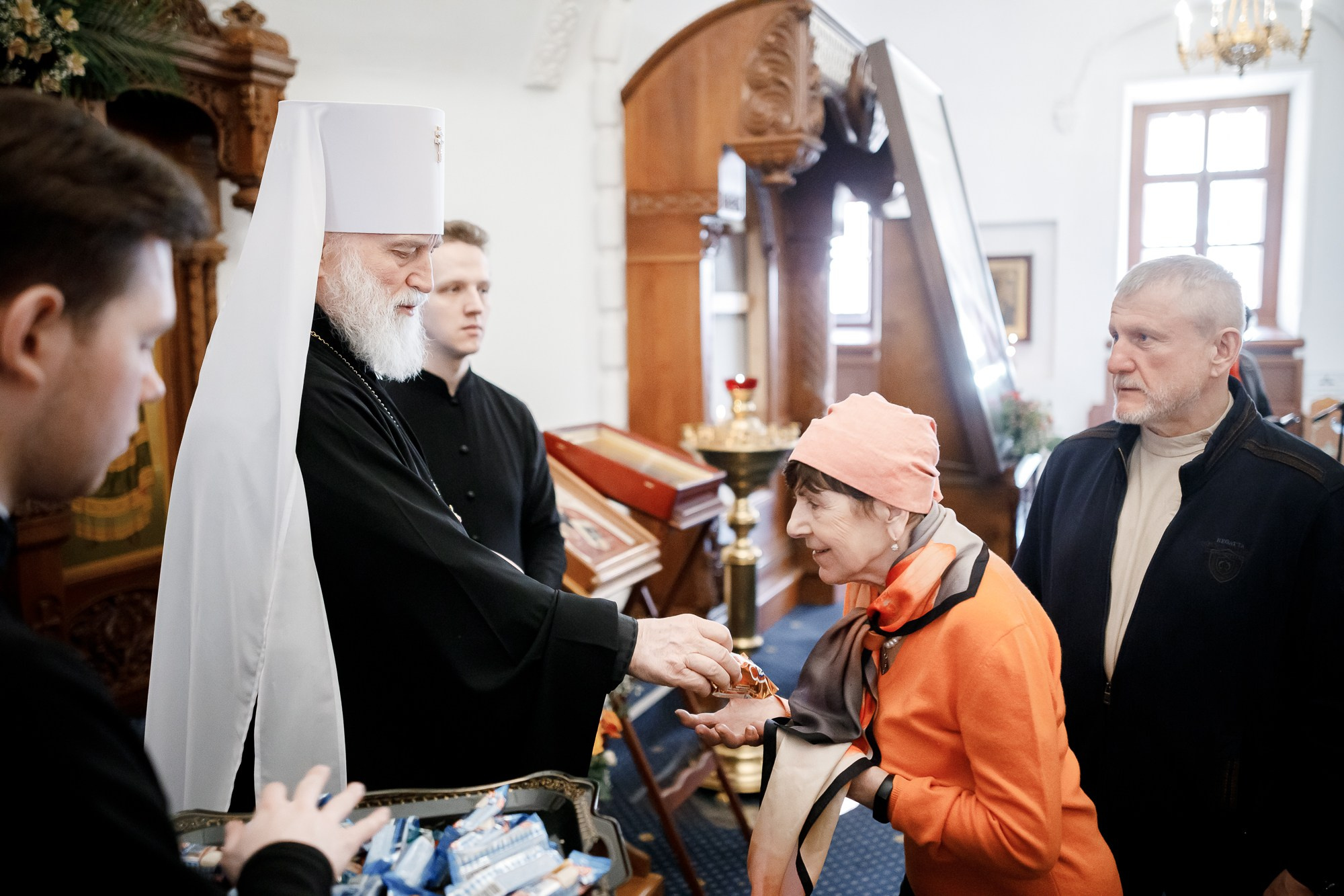 Служение митрополита Павла в среду Светлой седмицы. Храм апостола Иоанна Богослова под Вязом. Фотограф на венчание, крещение