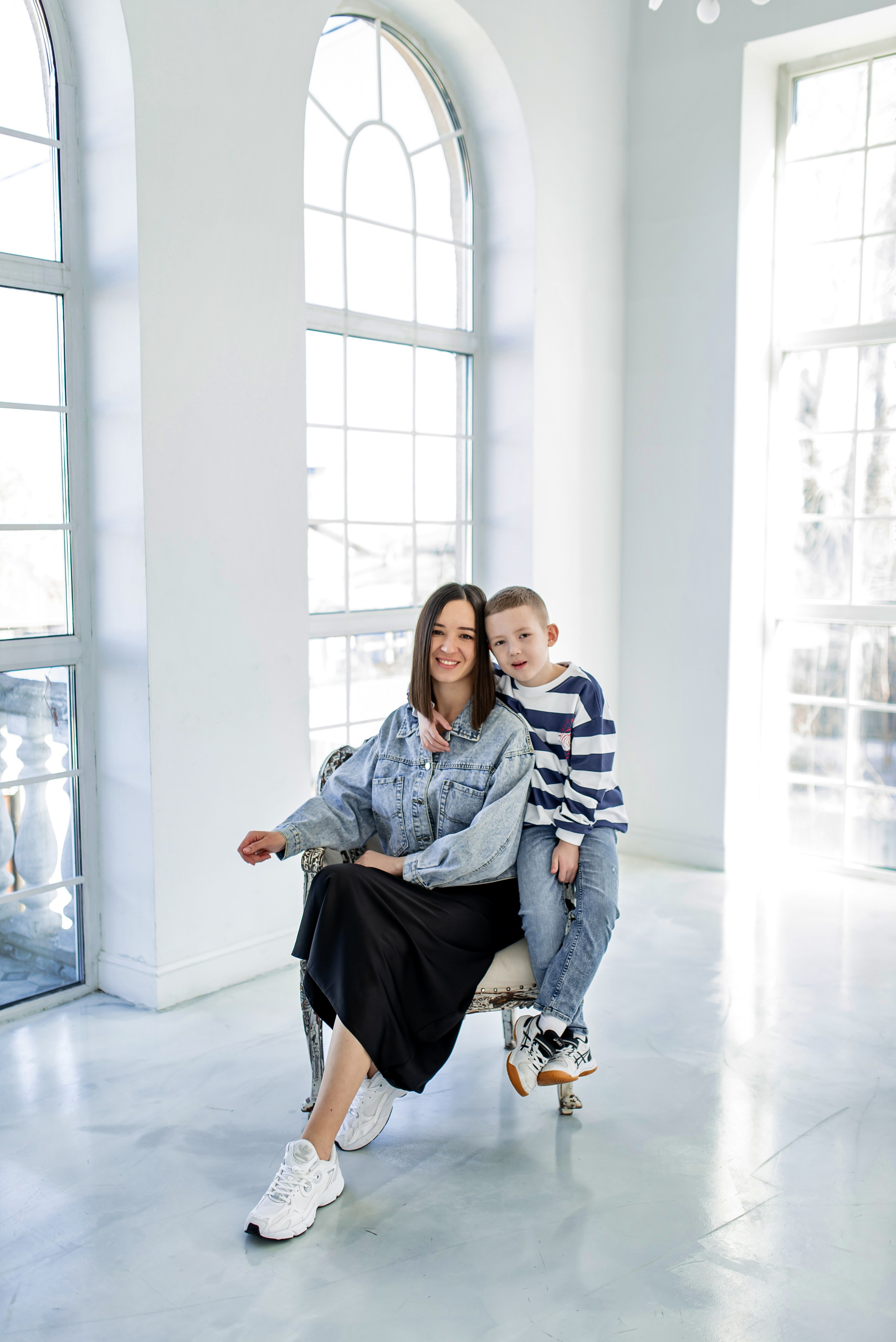 Семейная фотосессия в студии. Ольга Ли свадебный семейный фотограф Иркутск