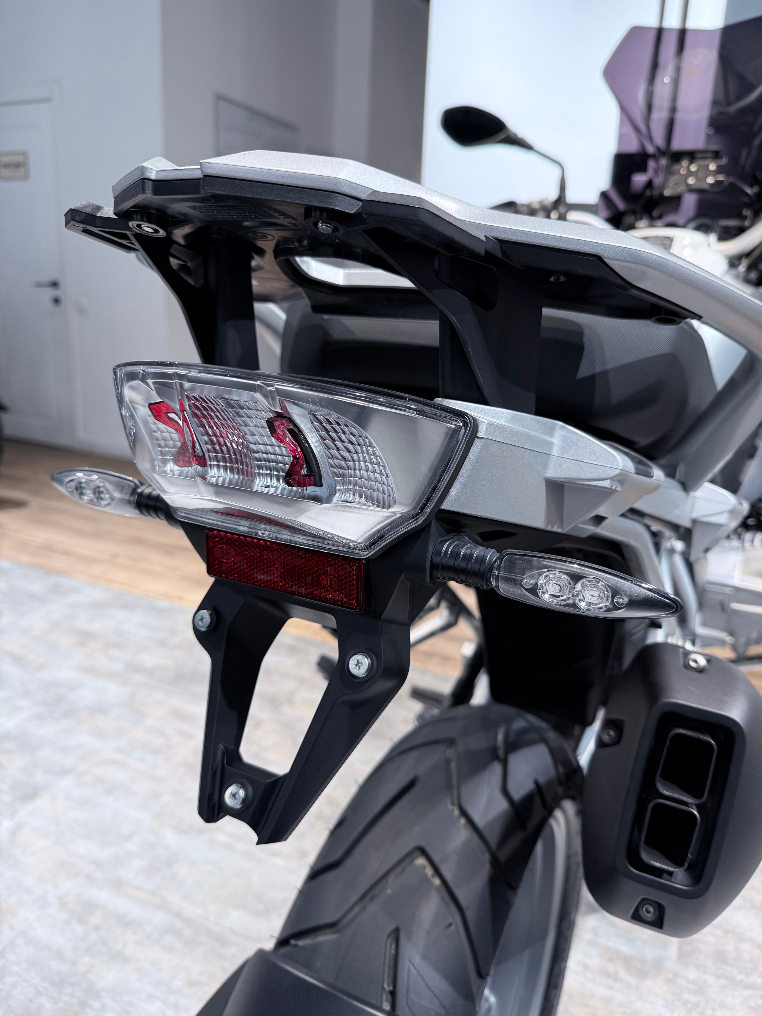 BMW R1200GS Alpine White. Hello Davidson, Москва. Только хорошие мотоциклы…