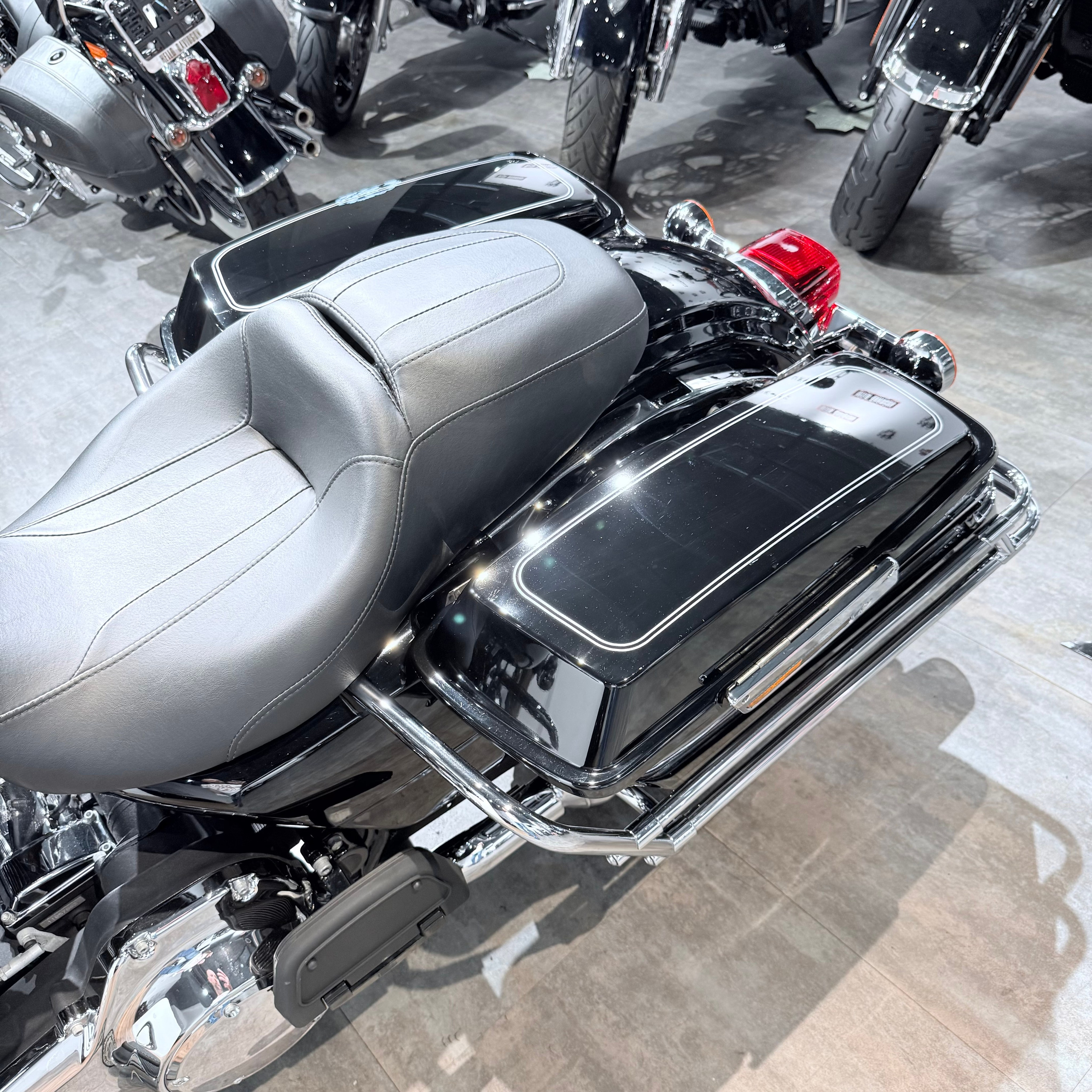 2010 Street Glide АВS Vivid Вlаck. Hello Davidson, Москва. Только хорошие мотоциклы…