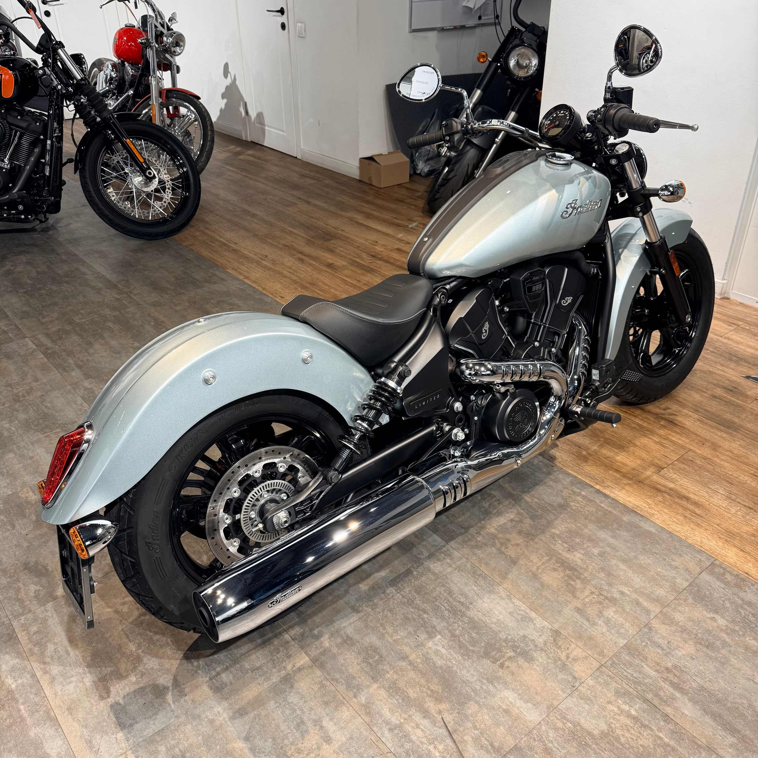 2025 NEW INDIAN Scout Sixty Limited Silver Quartz. Hello Davidson, Москва. Только хорошие мотоциклы…