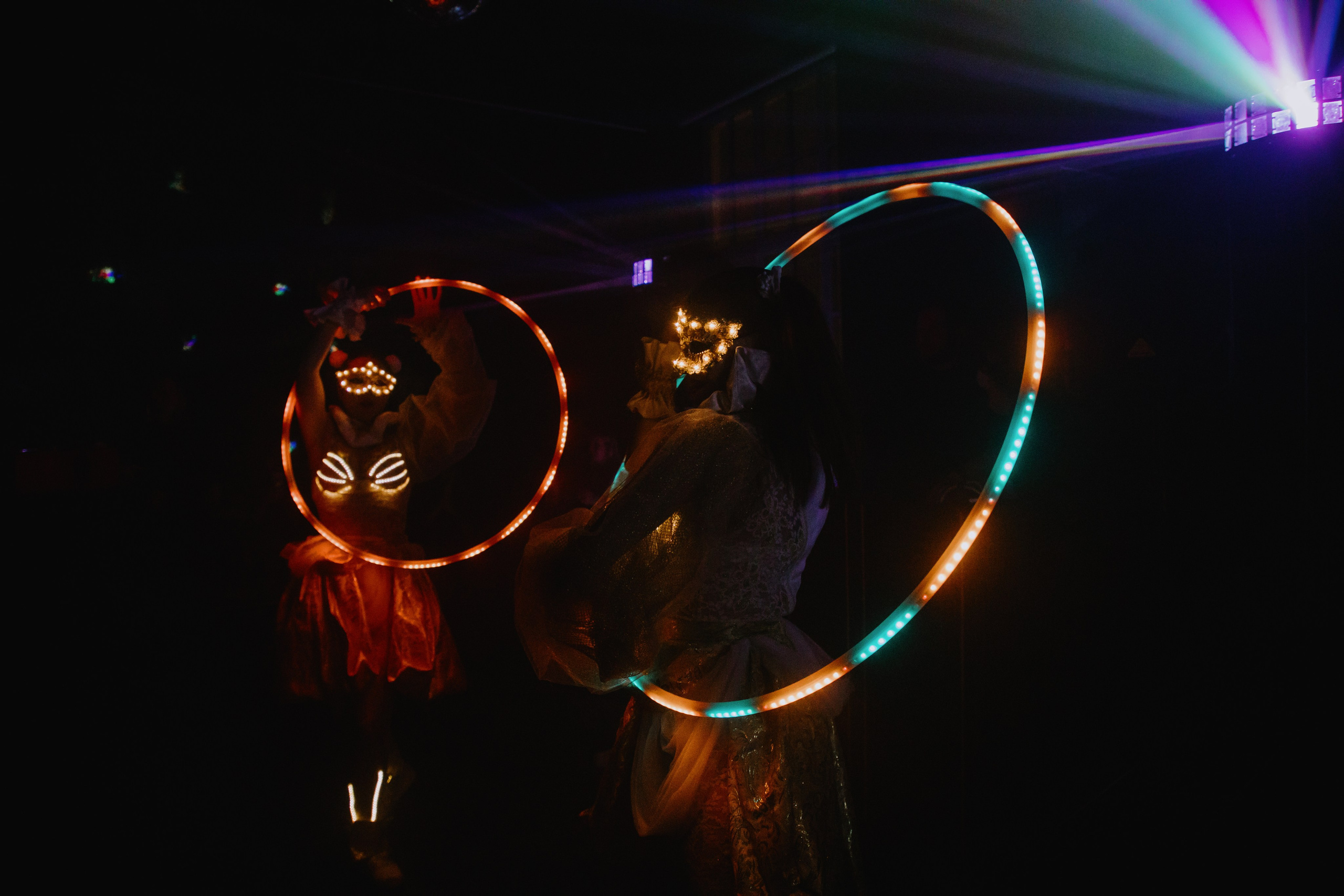 See `You Perfume. Фотограф в Москве и Санкт-Петербурге Дарина