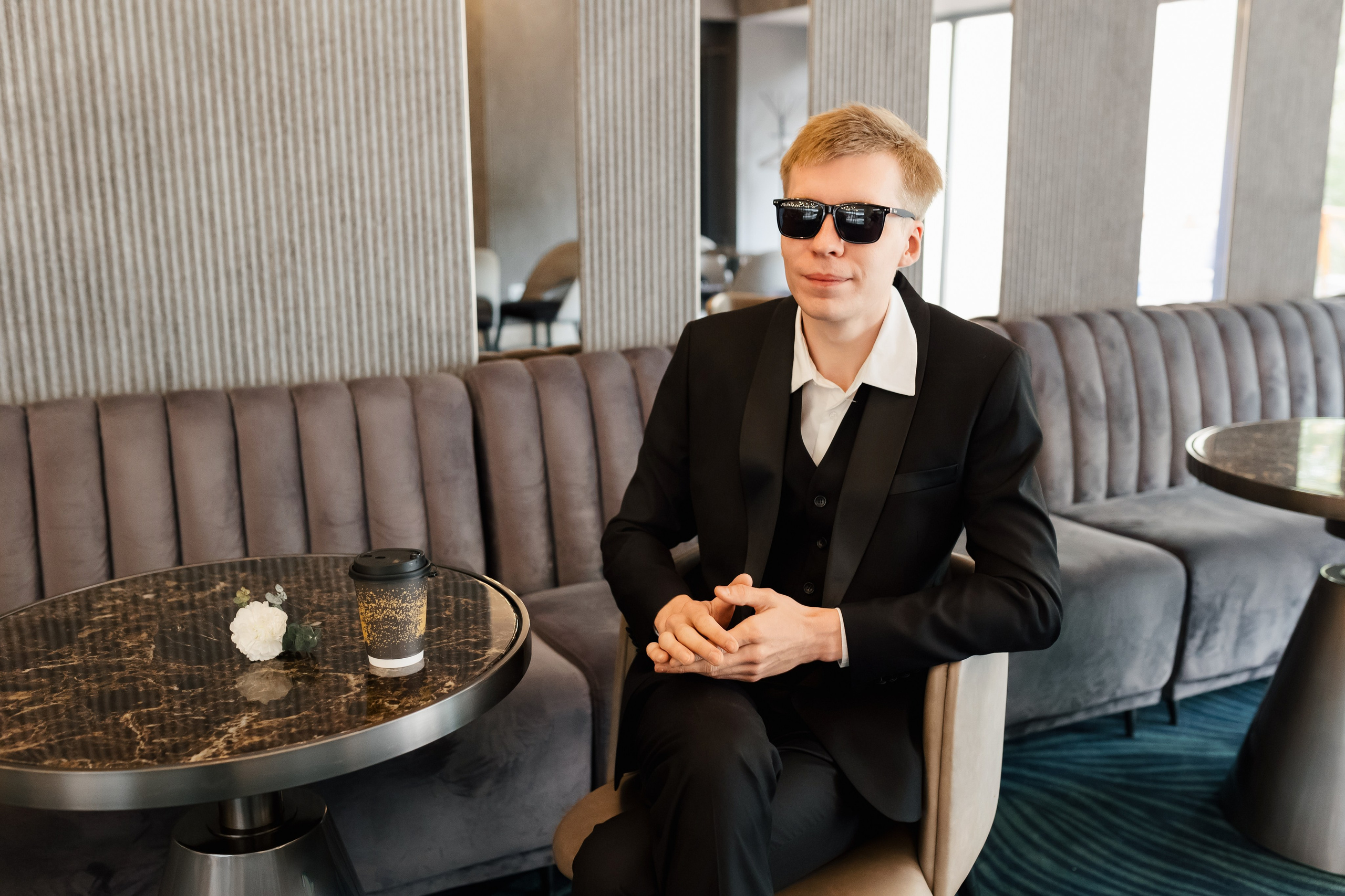 Андрей и Анна. Интурист. Комсомольская площадь. Свадебный фотограф в Хабаровске