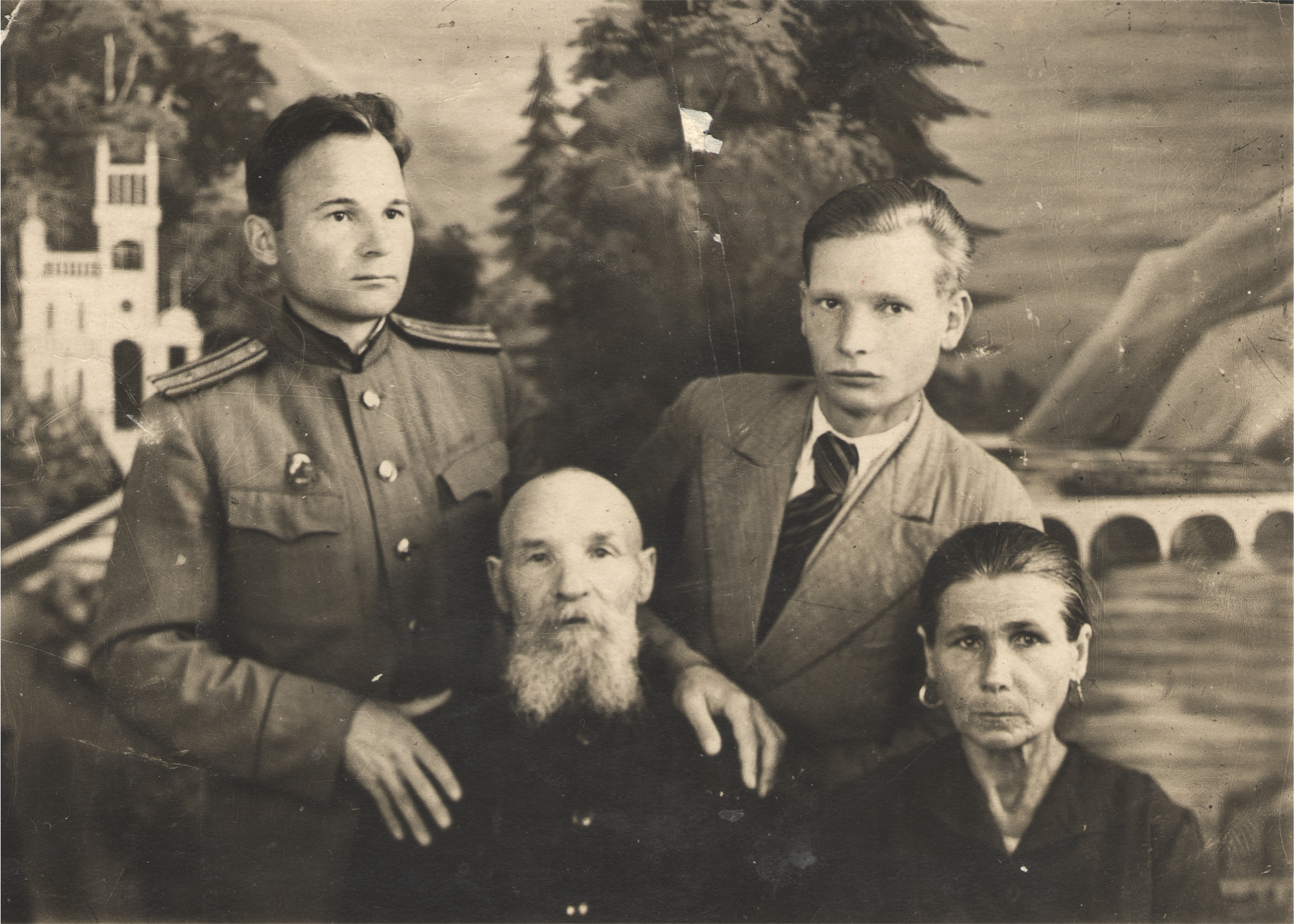 Профессиональная оцифровка и реставрация фотографий. Профессиональный фотограф в Москве и Мо Мария Шантарёва