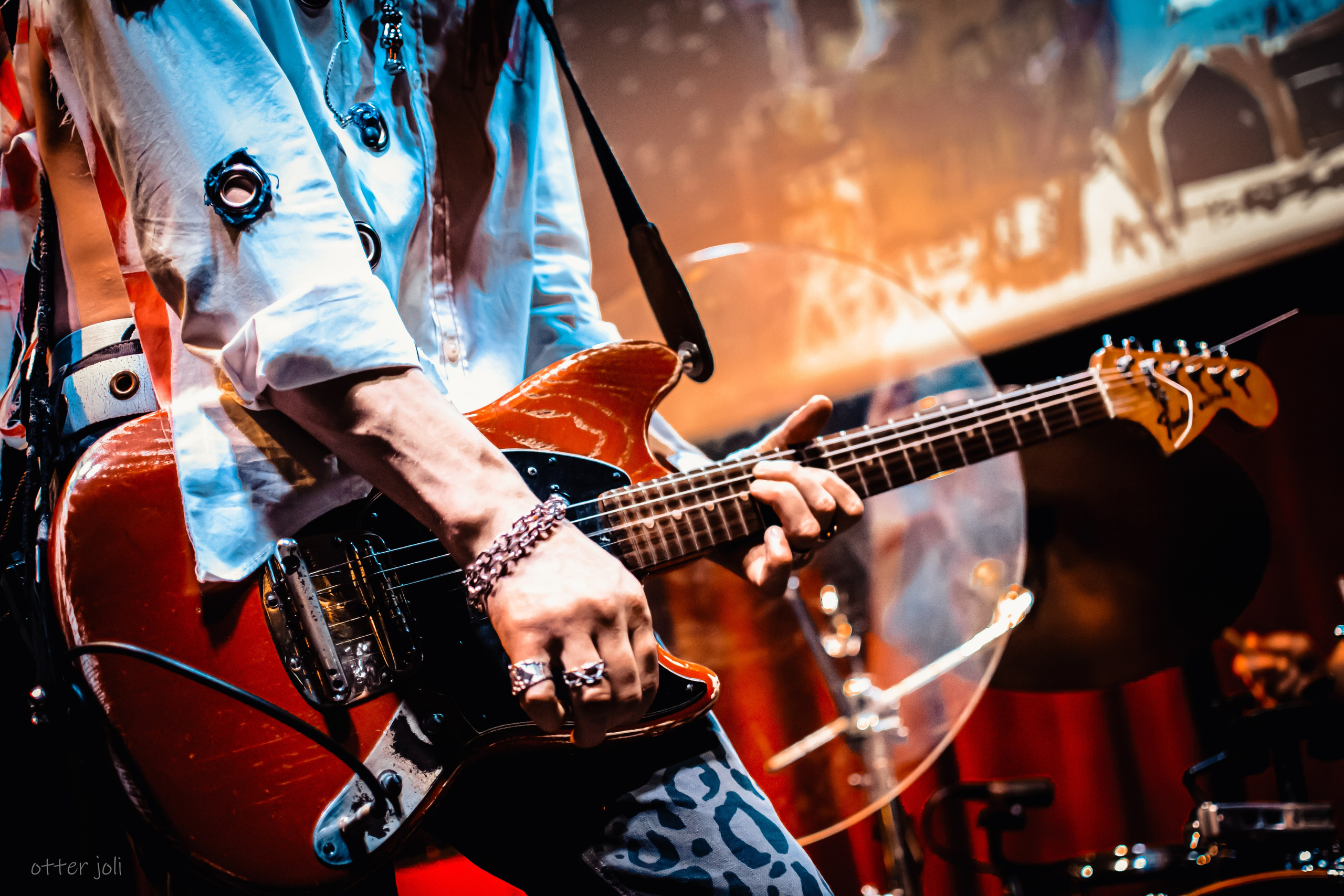 Anzhela Vopit | 16 Тонн Арбат. Концертный репортёр Валерия Сафина