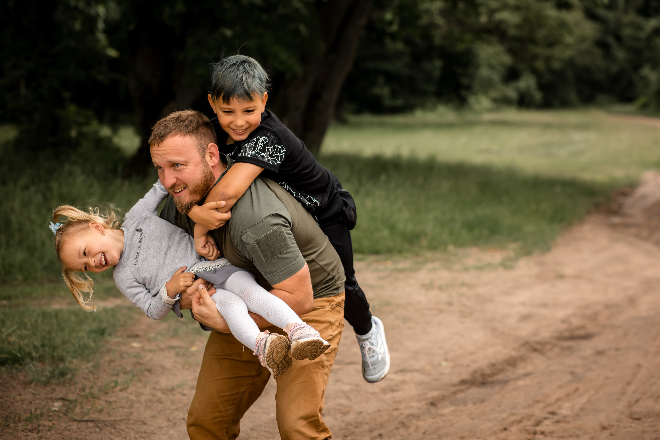 Катя с детками