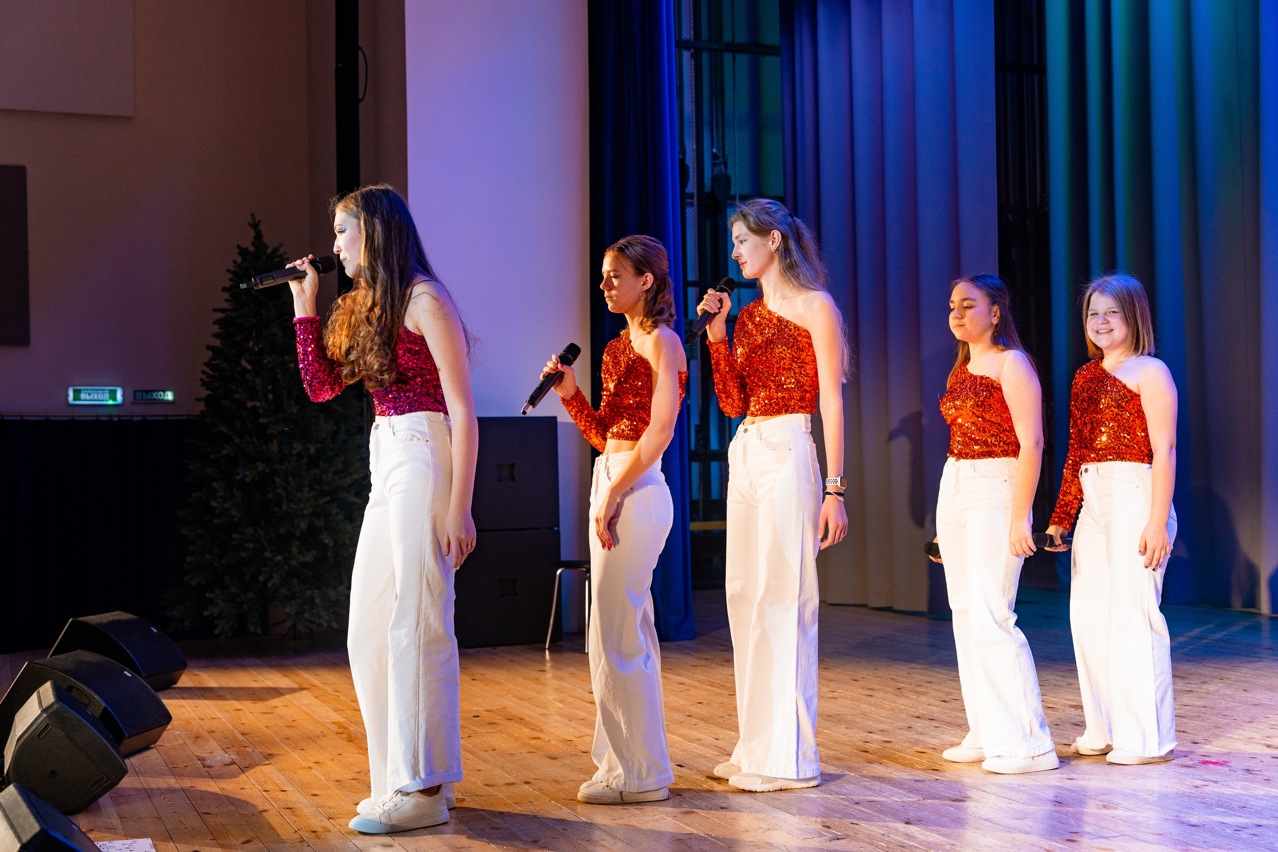 Концерт ДК Буривестник. Фотограф Никита Комаров