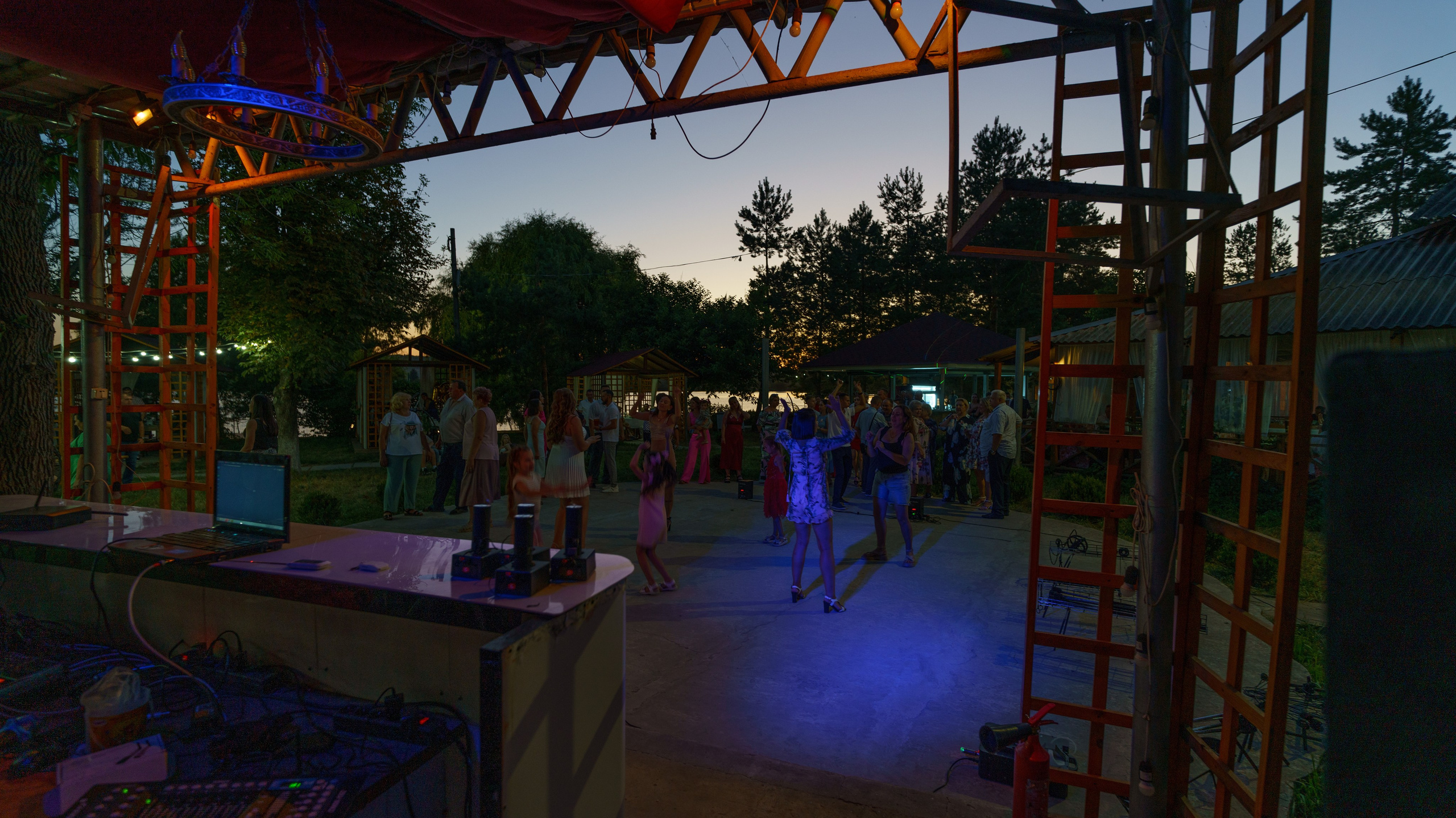 День любви, семьи и верности в  ресторане Vero Gusto. Фотограф в РФ и ЛНР Юлия Федосеева