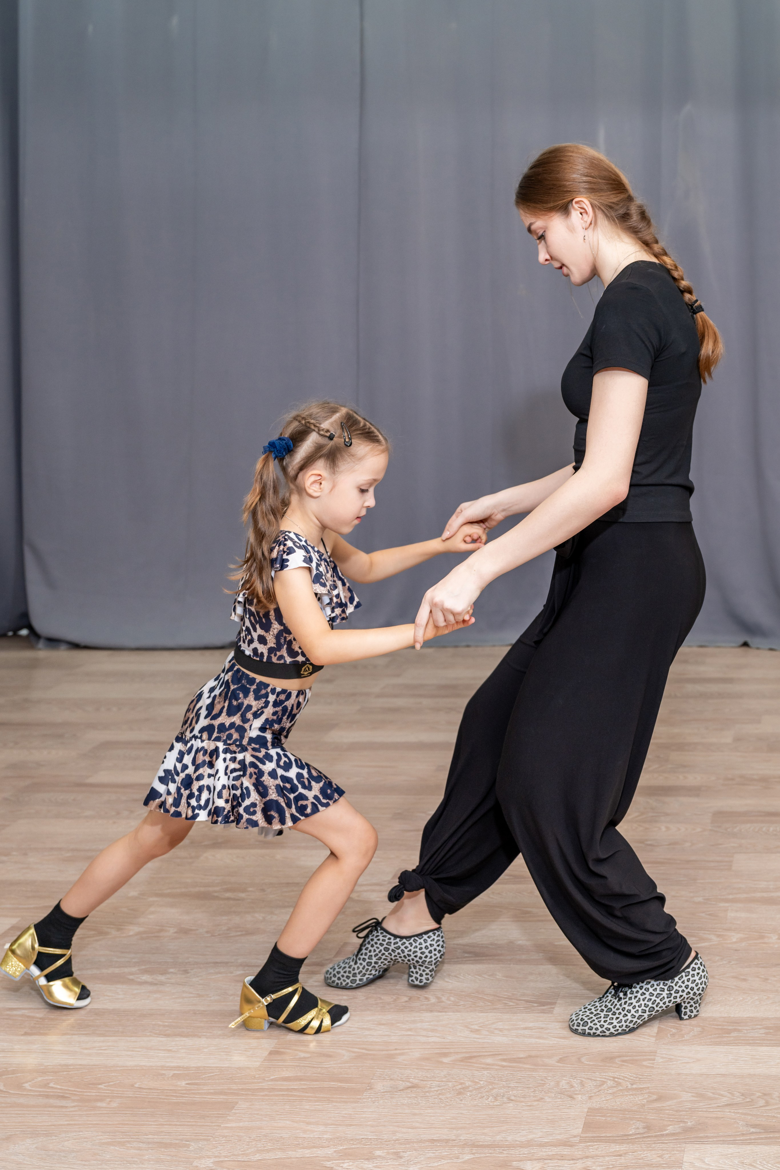 Группа 7-11 лет первый и второй год обучения. КонТакт — спортивные бальные танцы в Москве