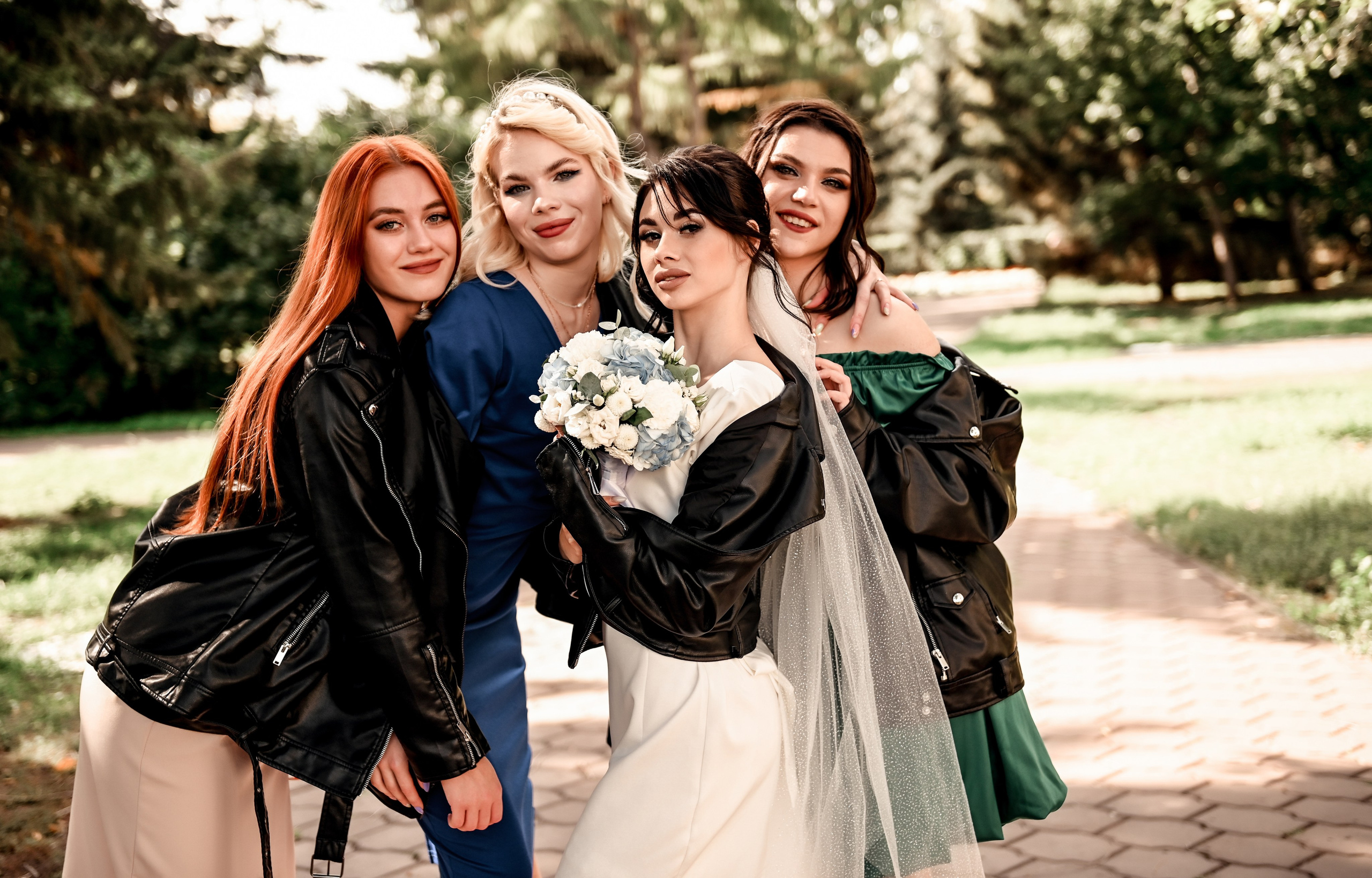 Небольшая часть фото со свадебной съемки Алексея и Даши. Свадебный, семейный, детский, контент фотограф в Омске Максим Ильин