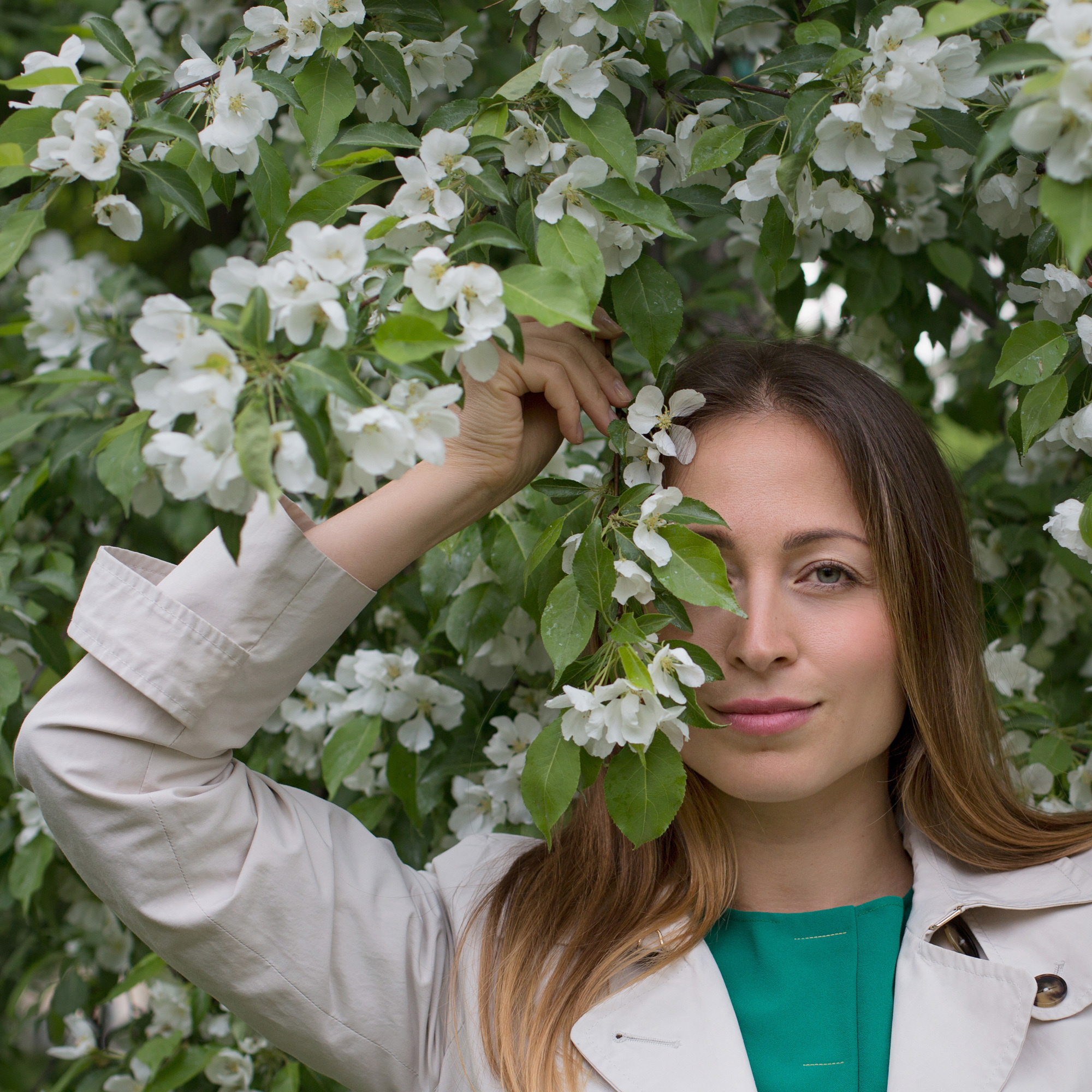 Фотопрогулка с Олей в цветущих садах. Фотограф в Перми Ирина Барская