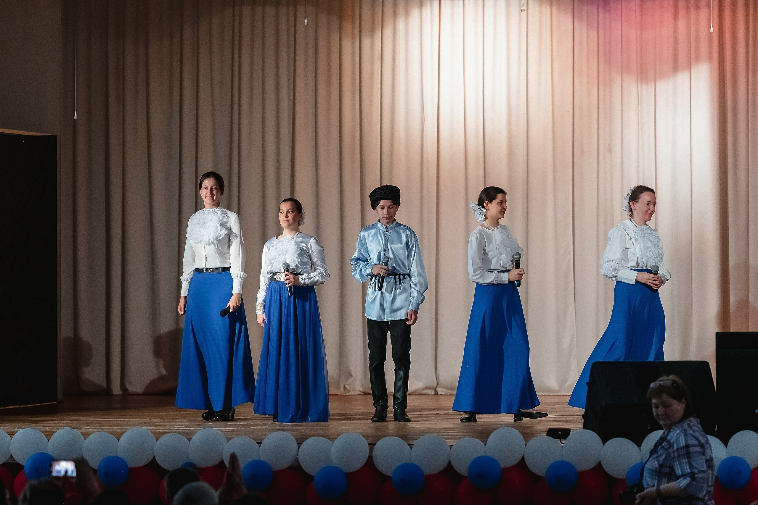 ДЕНЬ РОССИИ 2024. Фотограф Котова Валентина