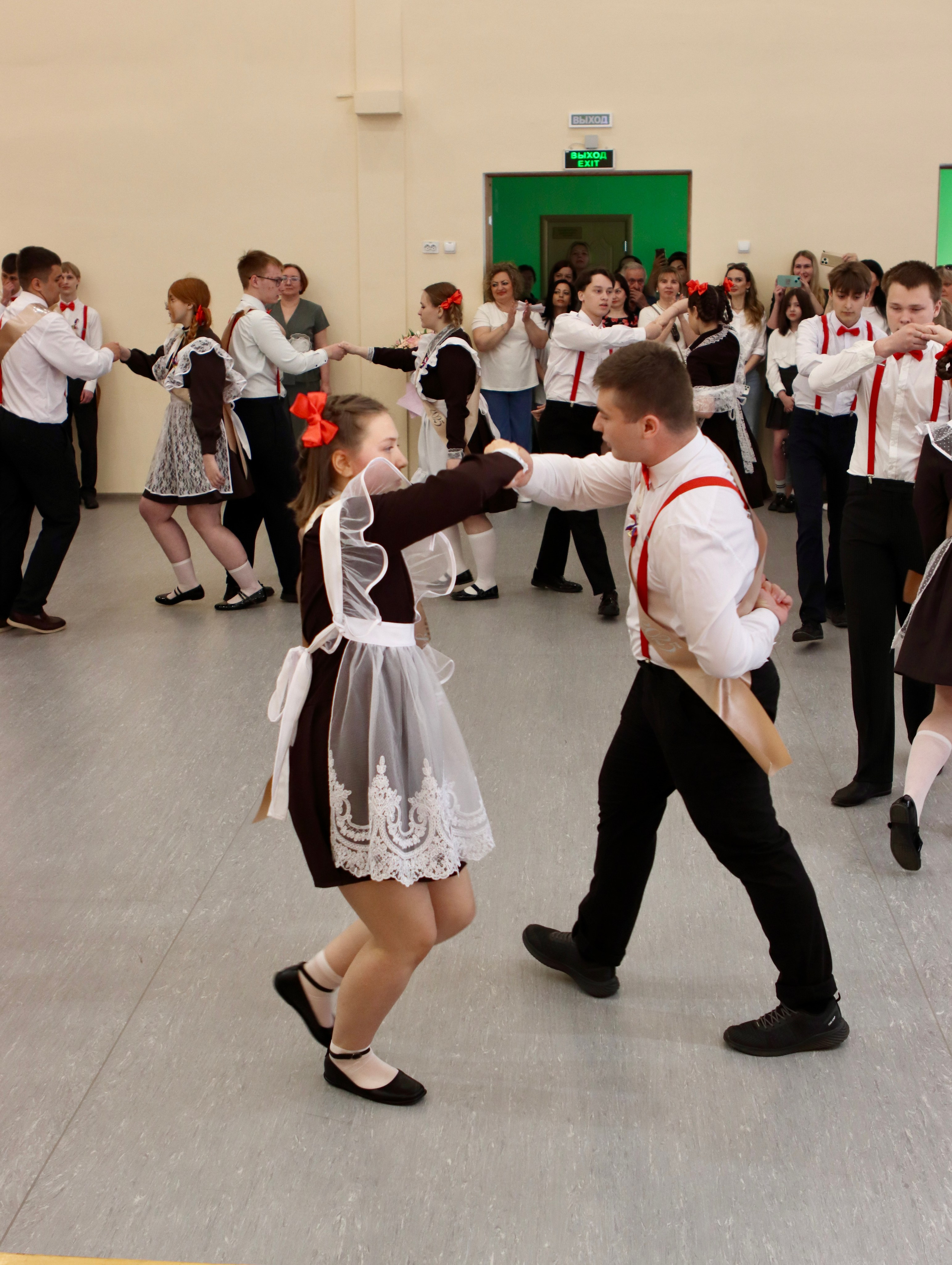 Школьный выпускной. Фотограф в Курске Смирнов Евгений