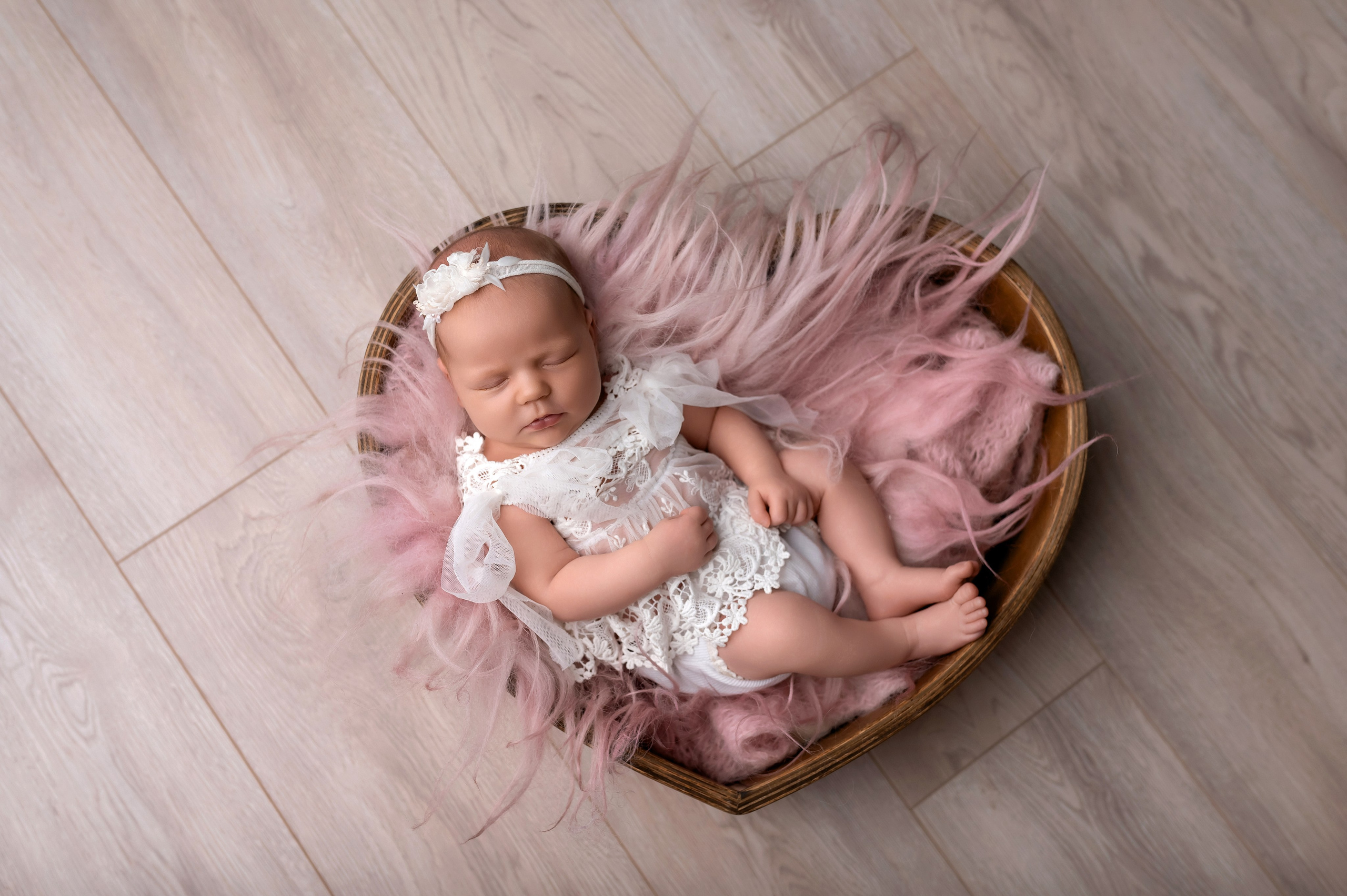 Новорождённые девочки. Детский фотограф новорождённых в Минске Боровик Екатерина