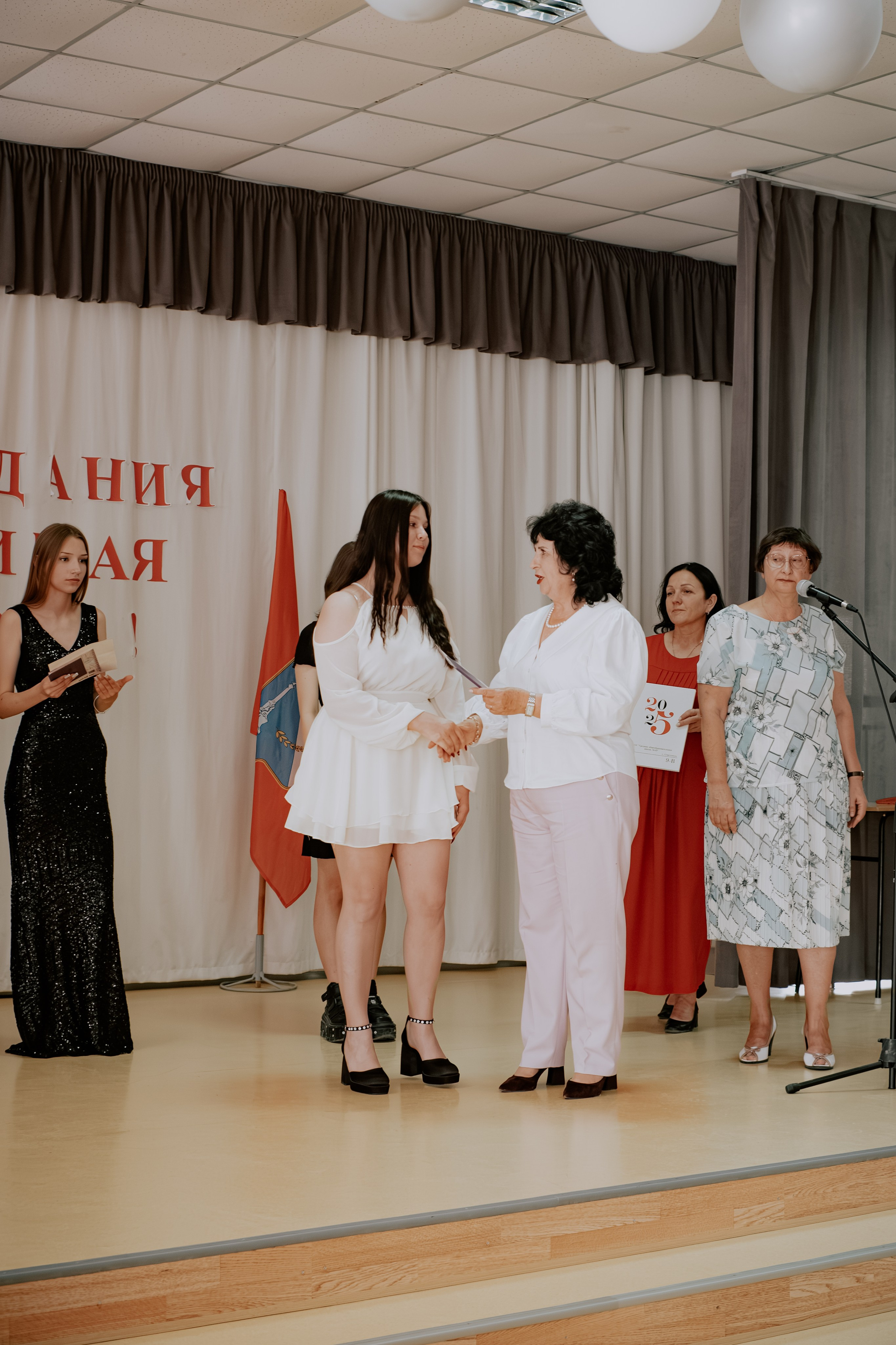 Кейс — Школьный выпускной. Коммерческий и Портретный Фотограф Симферополь Крым Максим Махо