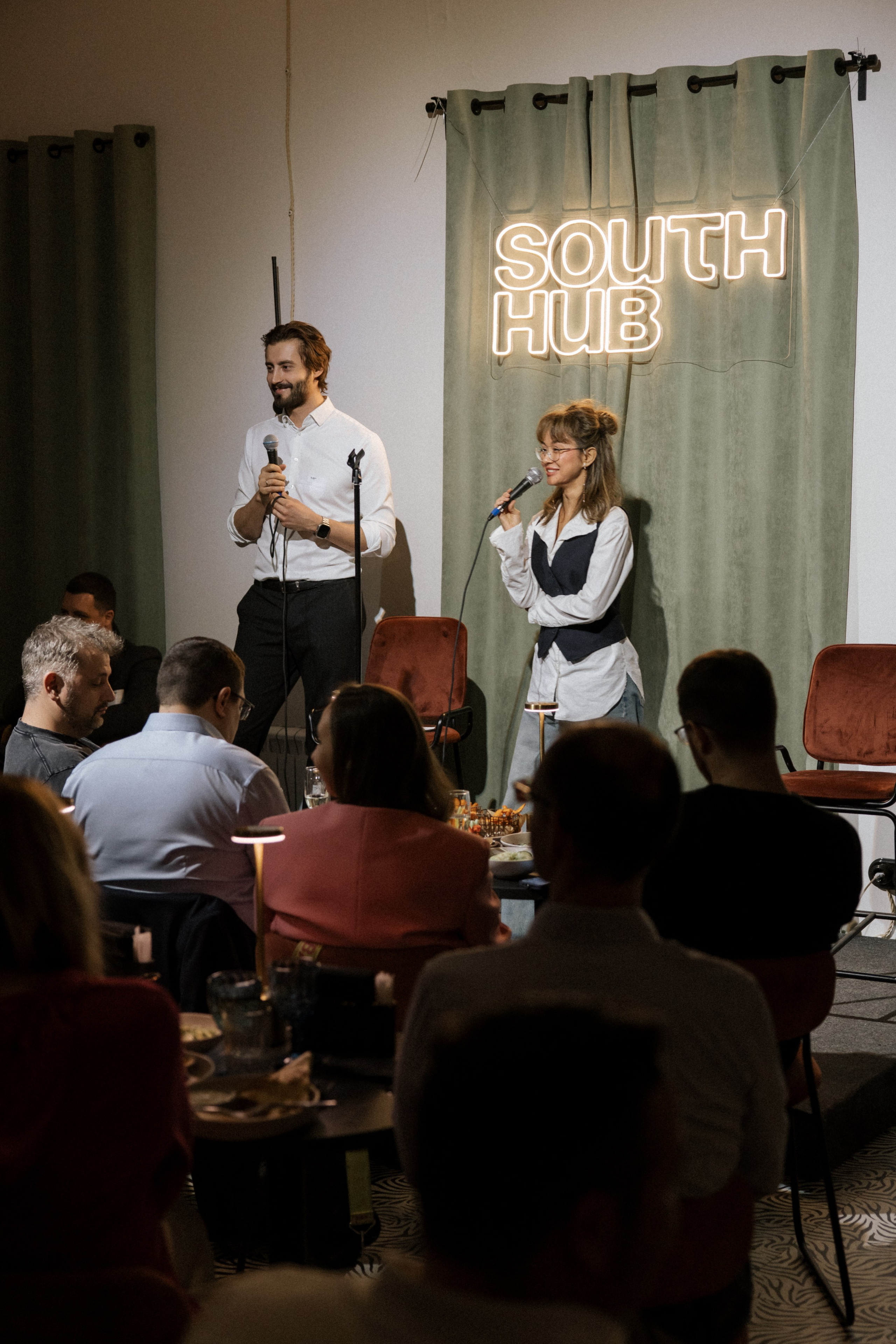 Очень сложные переговоры. South HUB