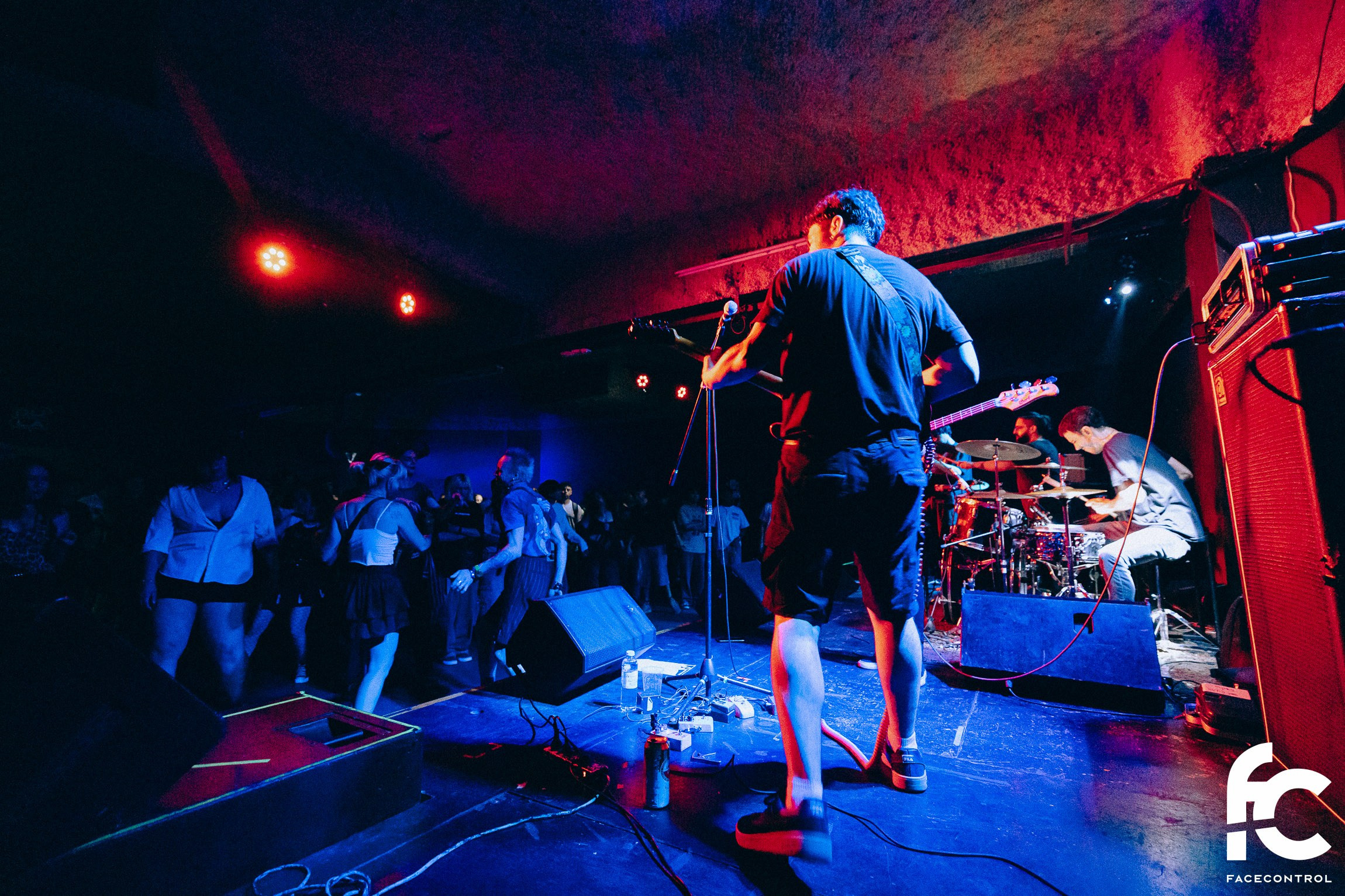 Sextape of Lovers & Granma. Face Control: Crónica social, anuncios de eventos y reportajes fotográficos