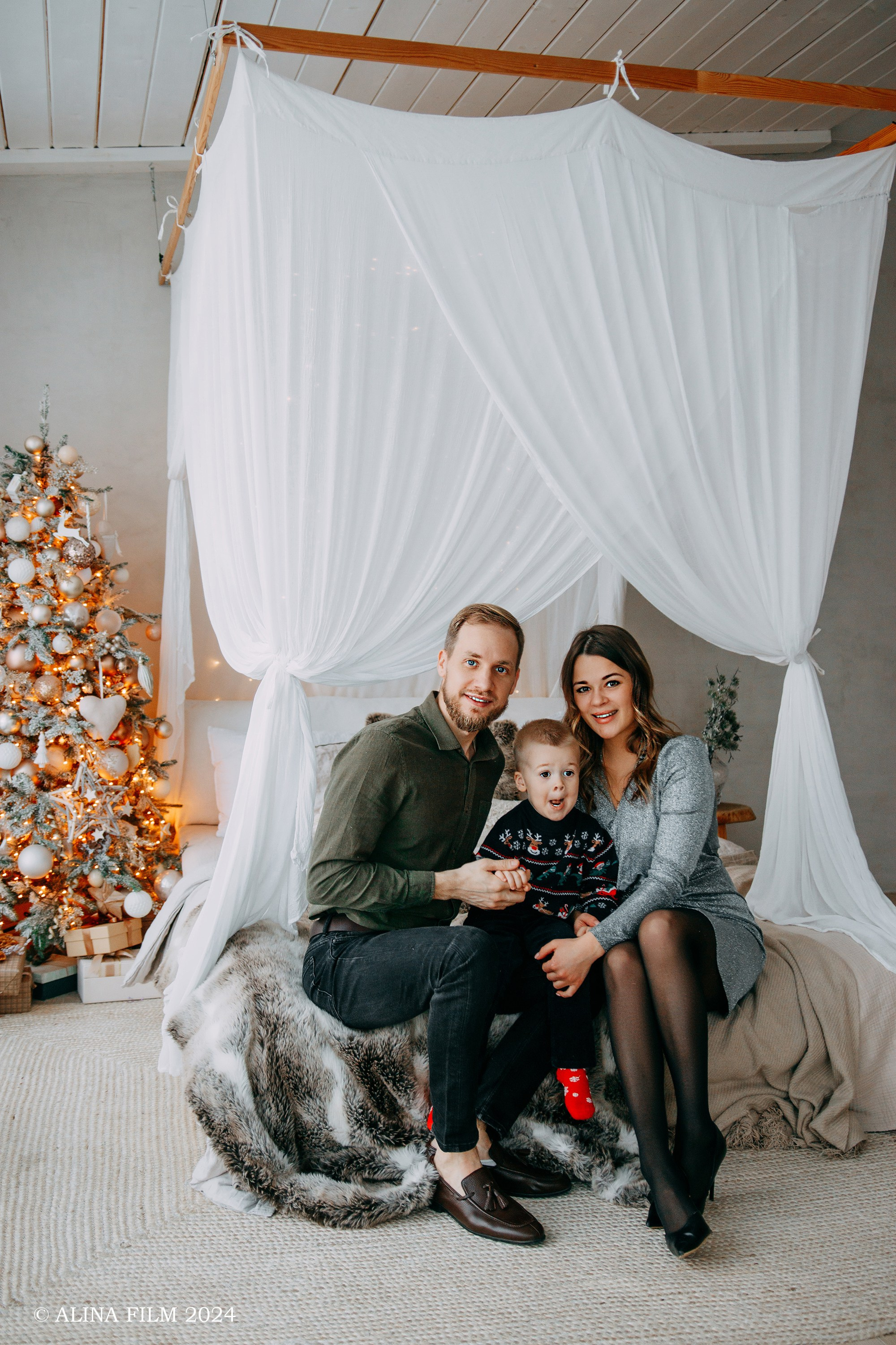 Новогодняя семейная фотосессия. Фотограф в Санкт-Петербурге Alina Film