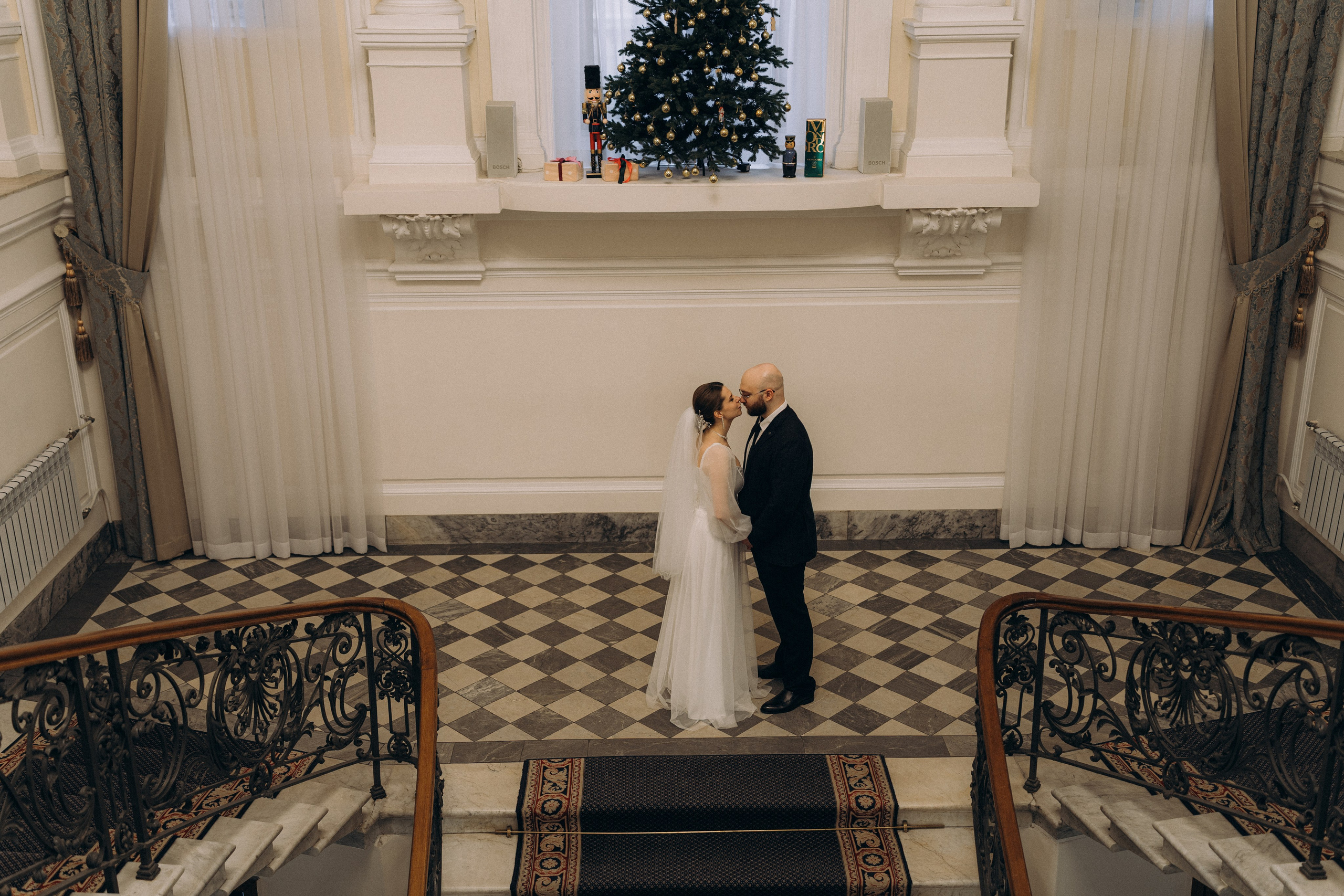 СВАДЕБНАЯ СЬЕМКА ВО ВТОРОМ ДВОРЦЕ (ДЕКАБРЬ) ТАКЖЕ СЬЕМКА В СТУДИИ НА ЧЕРНЫШЕВСКОЙ. Профессиональный фотограф, Санкт-Петербург — Виктория Богомолова