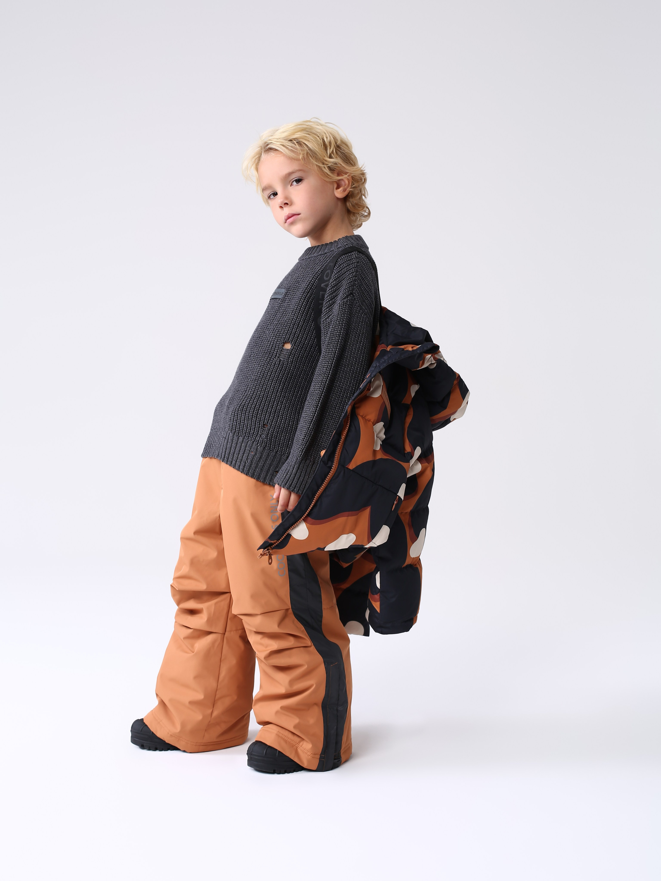 "Профессиональная детская фотосъемка для семейных портретов и воспоминаний""Высококачественная детская съемка новорожденных и малышей в студии""Рекламная детская фотосъемка для альбомов и подарков""Студийная детская съемка с креативными декорациями и позами""Коммерческая детская фотосъемка для маркетинга детских товаров""Фотография детской съемки с акцентом на эмоции и улыбки""Семейная детская съемка для портфолио и социальных сетей""Профессиональная детская фотосъемка с мягким освещением""Рекламные фото детской съемки для сайтов и брошюр""Высокоточная детская съемка для воспоминаний и презентаций""Детская фотосъемка высокого разрешения для семейных альбомов""Коммерческая детская съемка с фокусом на радость и развитие""Студийная фотосъемка детской съемки для брендов и маркетинга""Фотографии детской съемки для подарков и увеличения клиентов""Профессиональная детская съемка для каталогов и семейных историй" "Профессиональная каталожная фотосъемка товаров для e-commerce и интернет-магазинов""Высококачественная каталожная съемка одежды и аксессуаров с белым фоном""Рекламная каталожная фотосъемка для маркетинга продуктов и брендов""Студийная каталожная съемка с детальной проработкой текстур и материалов""Коммерческая каталожная фотосъемка для каталогов и онлайн-платформ""Фотография каталожной съемки с акцентом на дизайн и презентацию товаров""Предметная каталожная съемка для увеличения продаж в e-commerce""Профессиональная каталожная фотосъемка с использованием студийного освещения""Рекламные фото каталожной съемки для сайтов и социальных сетей""Высокоточная каталожная съемка товаров для презентаций и брошюр""Каталожная фотосъемка высокого разрешения для онлайн-магазинов""Коммерческая каталожная съемка с фокусом на качество и детализацию""Студийная каталожная фотосъемка для брендов и ритейла""Фотографии каталожной съемки для маркетинговых кампаний""Профессиональная каталожная съемка для каталогов и увеличения конверсии"