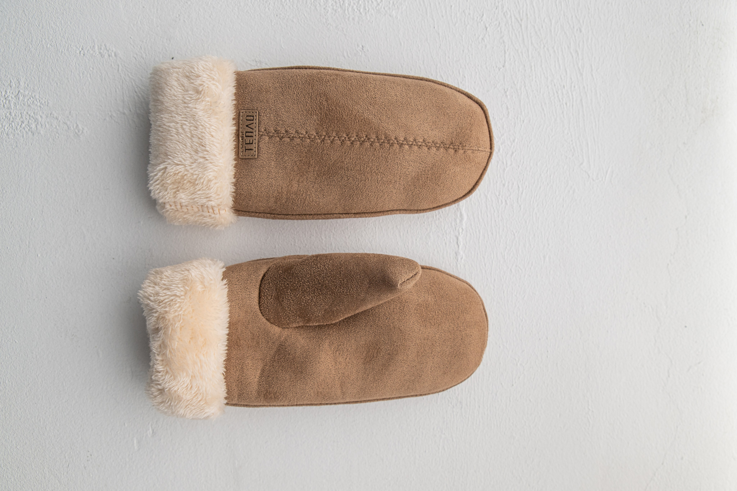 С нами тепло. Фотограф Ярмишко Дарья. Выпускные фотокниги