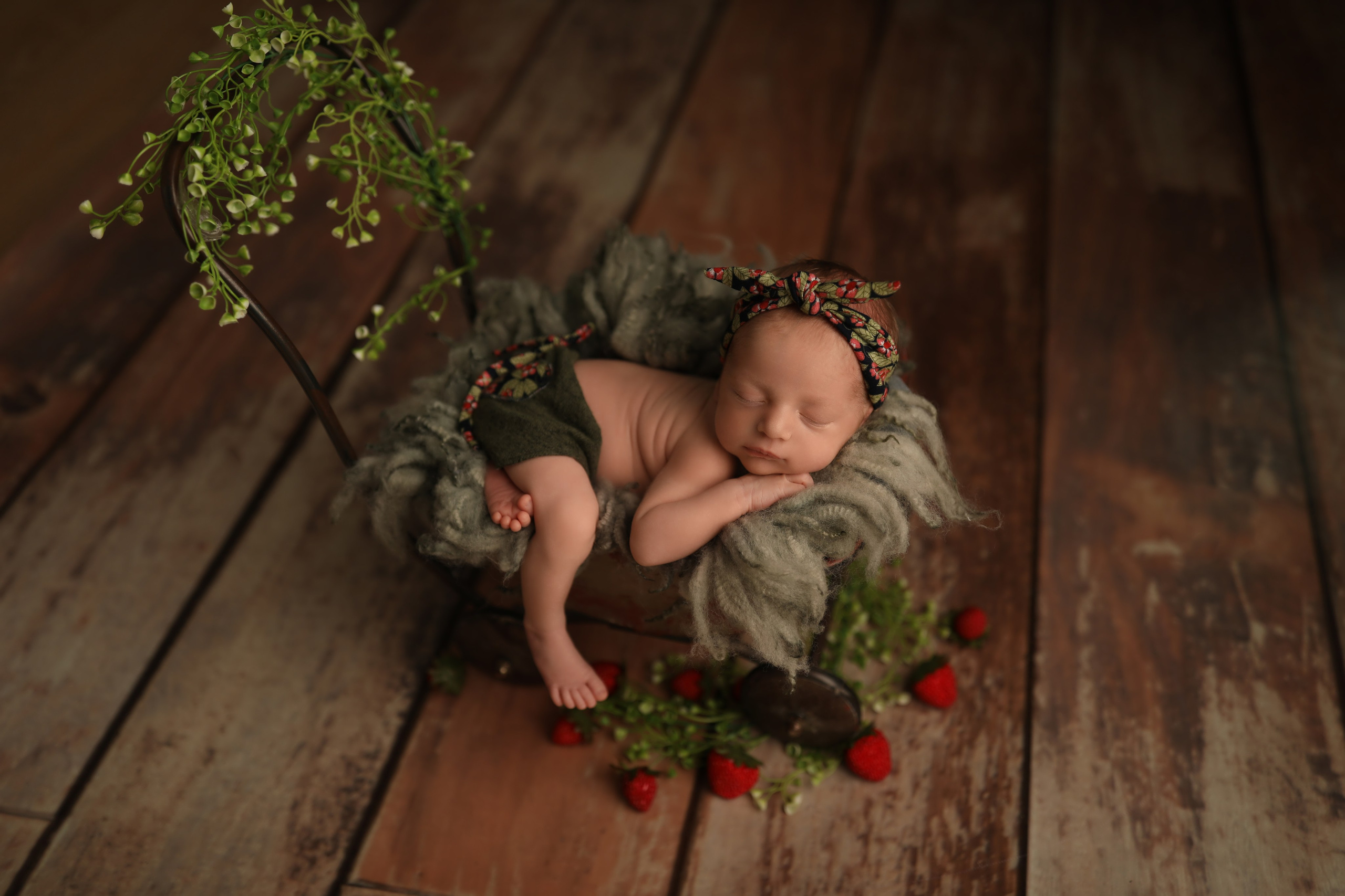 PH @anna_molodykh_newborn.almaty. Retoucher Aleksmokh