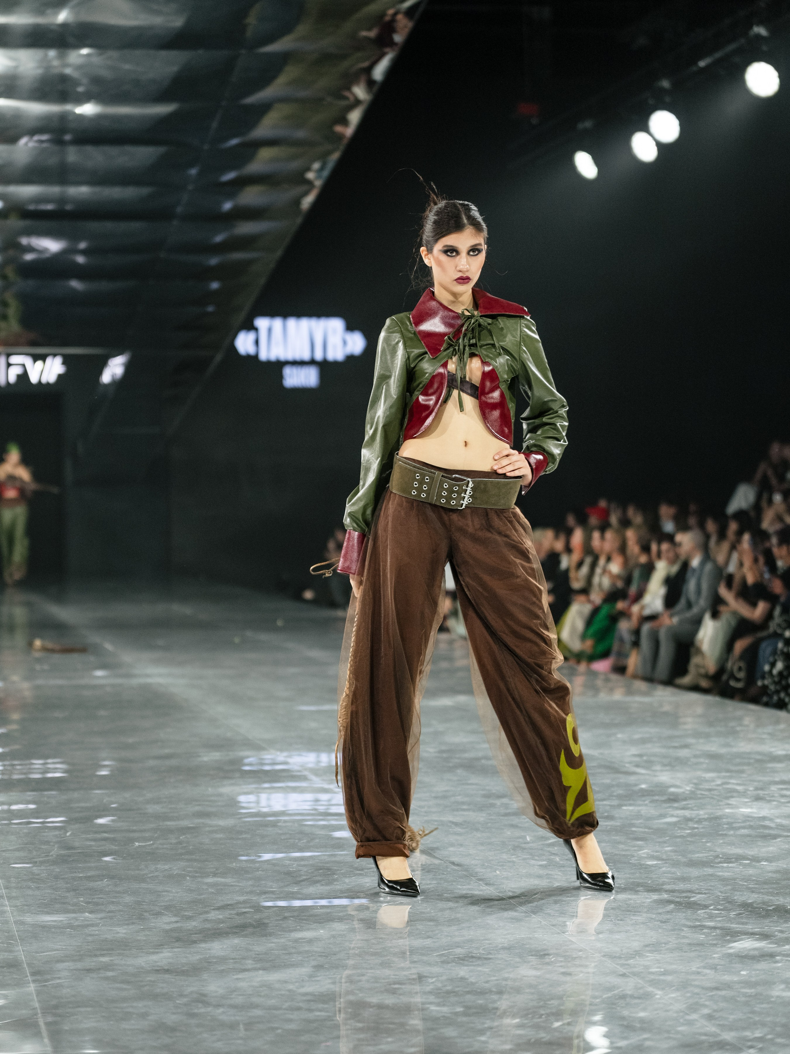 Visa Fashion Week SAKH. Сайт Алматинского НЮ АРТ, будуар и фэшн фотографа Дениса Карпенко