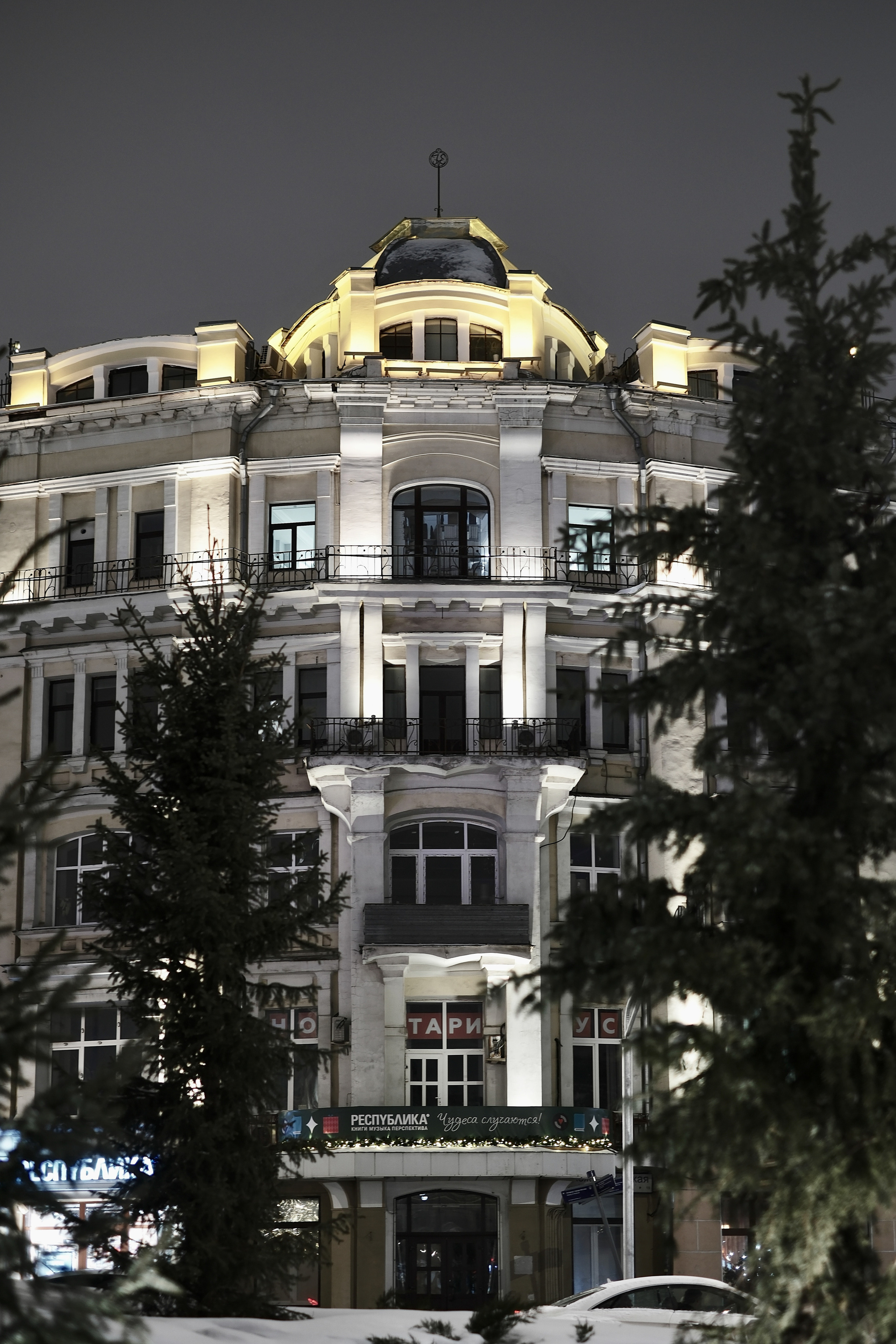 Площадь Павелецкого вокзала. Авто и мотоспорт — фотограф Антон Медведев iCoguar