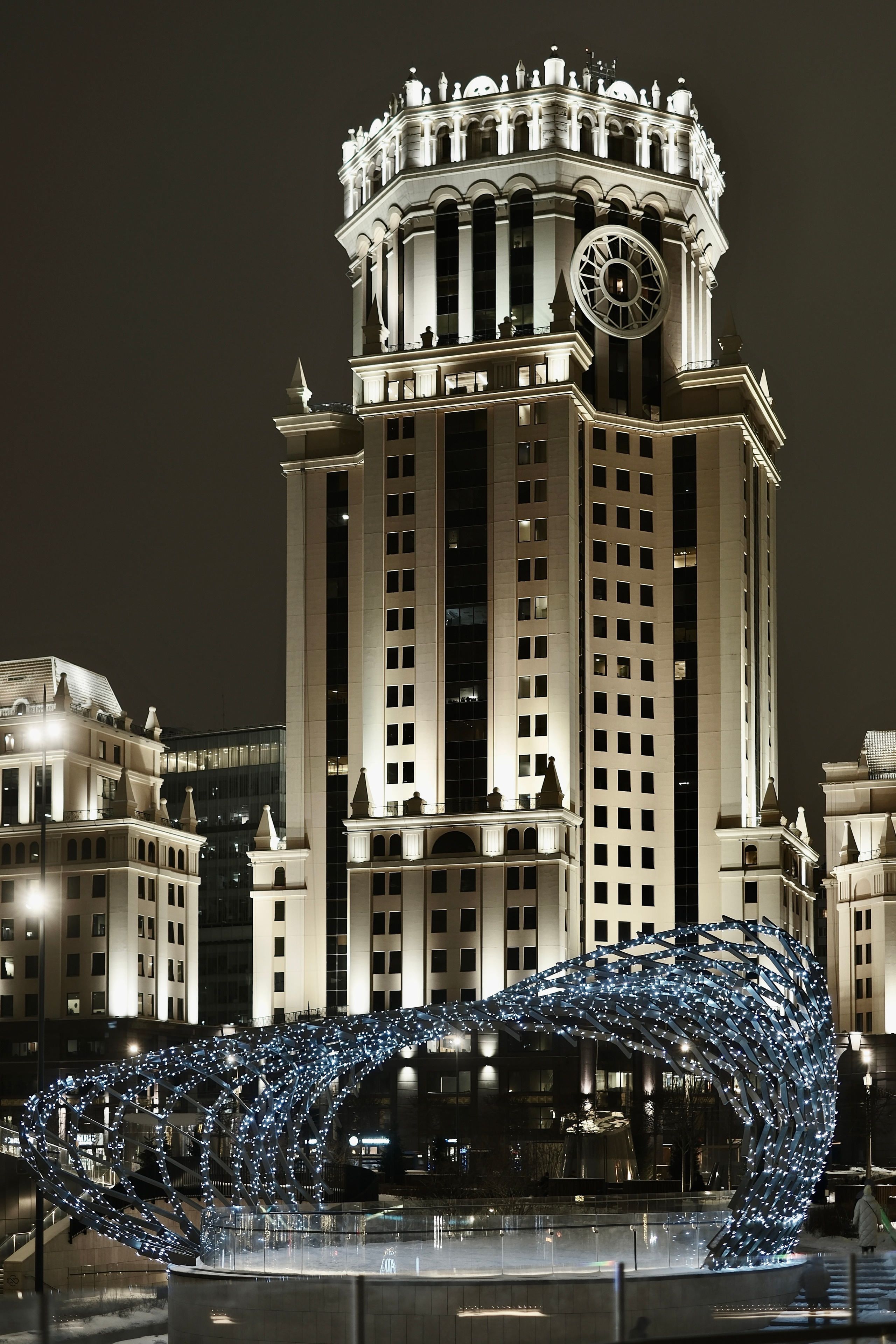 Площадь Павелецкого вокзала. Авто и мотоспорт — фотограф Антон Медведев iCoguar