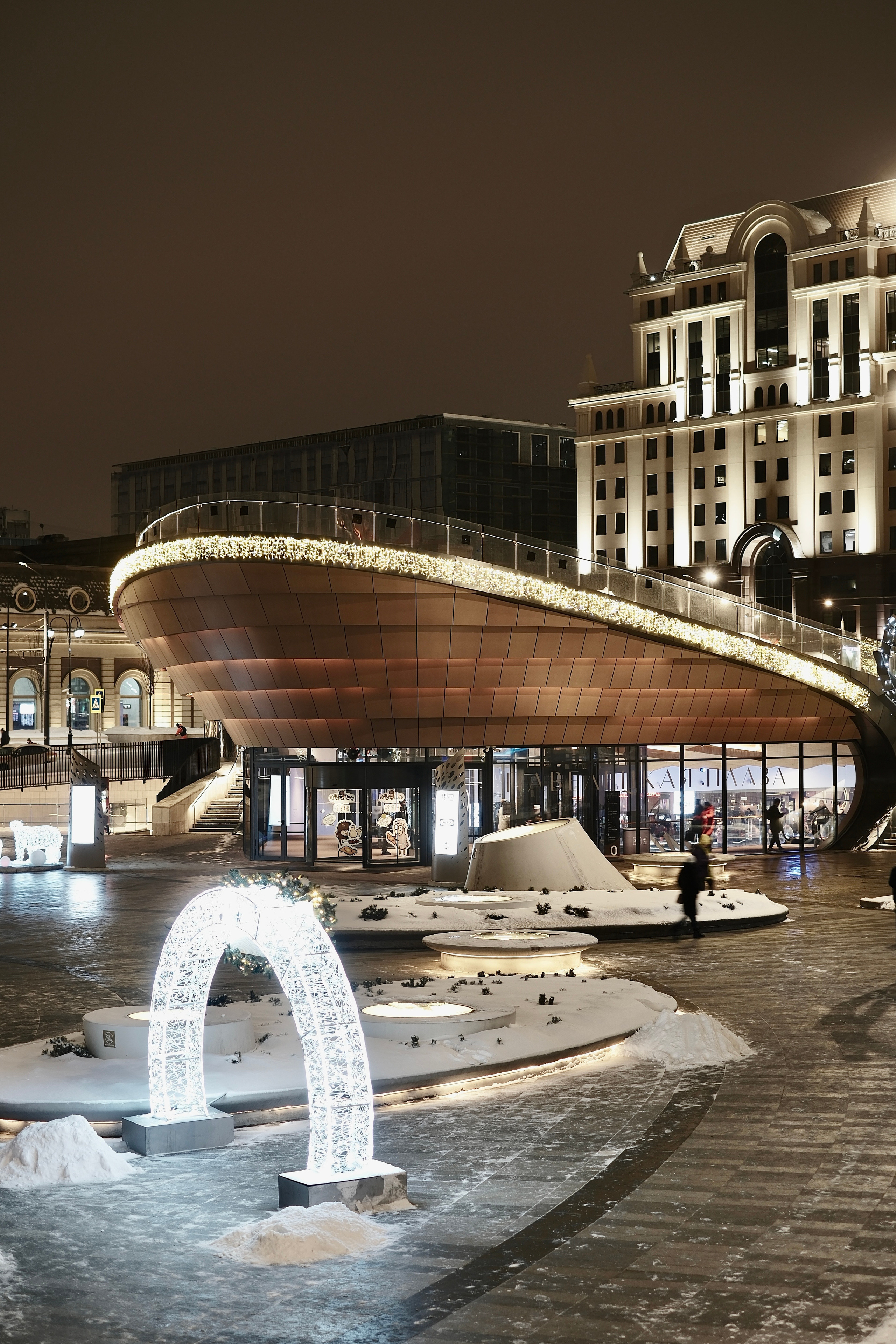 Площадь Павелецкого вокзала. Авто и мотоспорт — фотограф Антон Медведев iCoguar