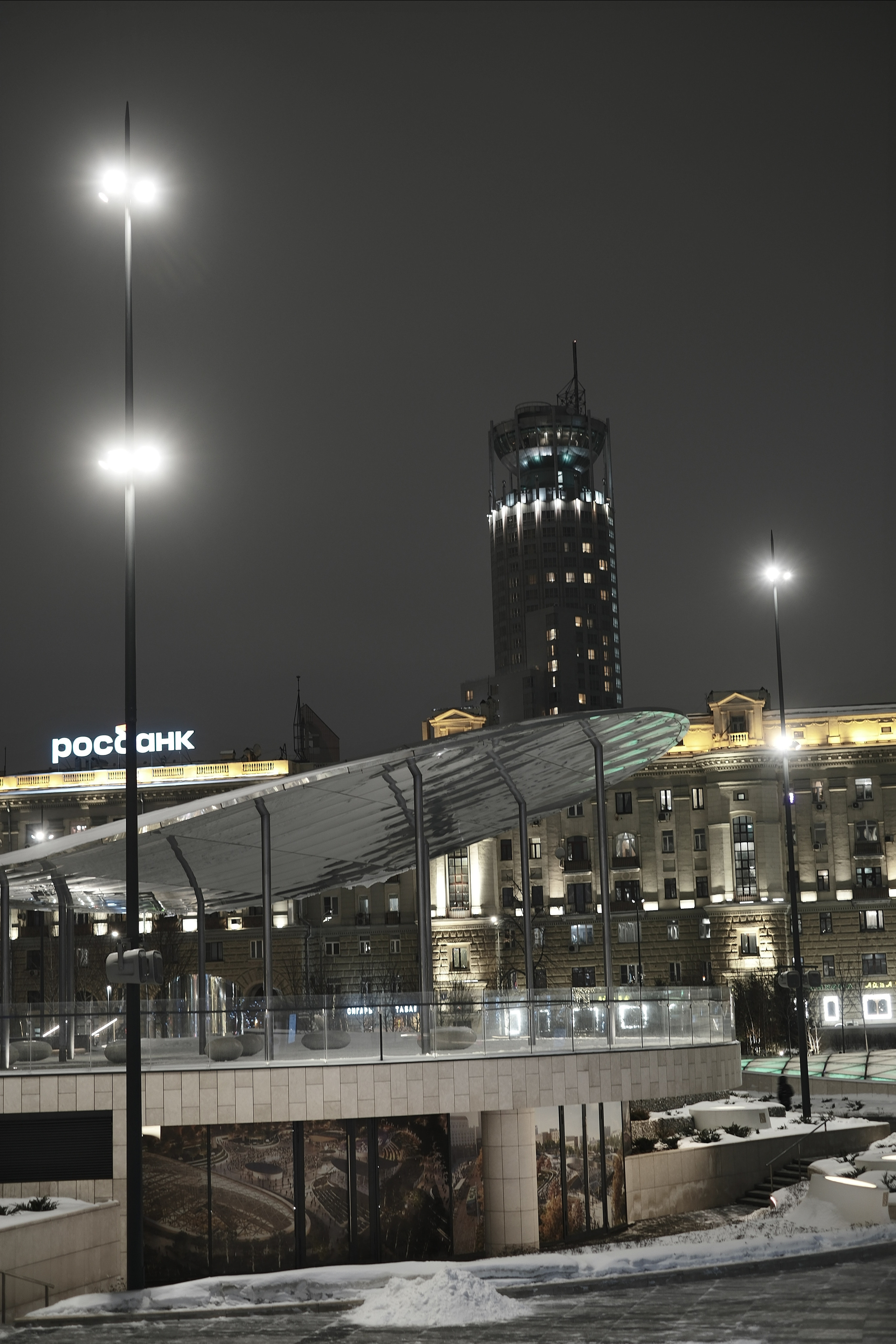 Площадь Павелецкого вокзала. Авто и мотоспорт — фотограф Антон Медведев iCoguar