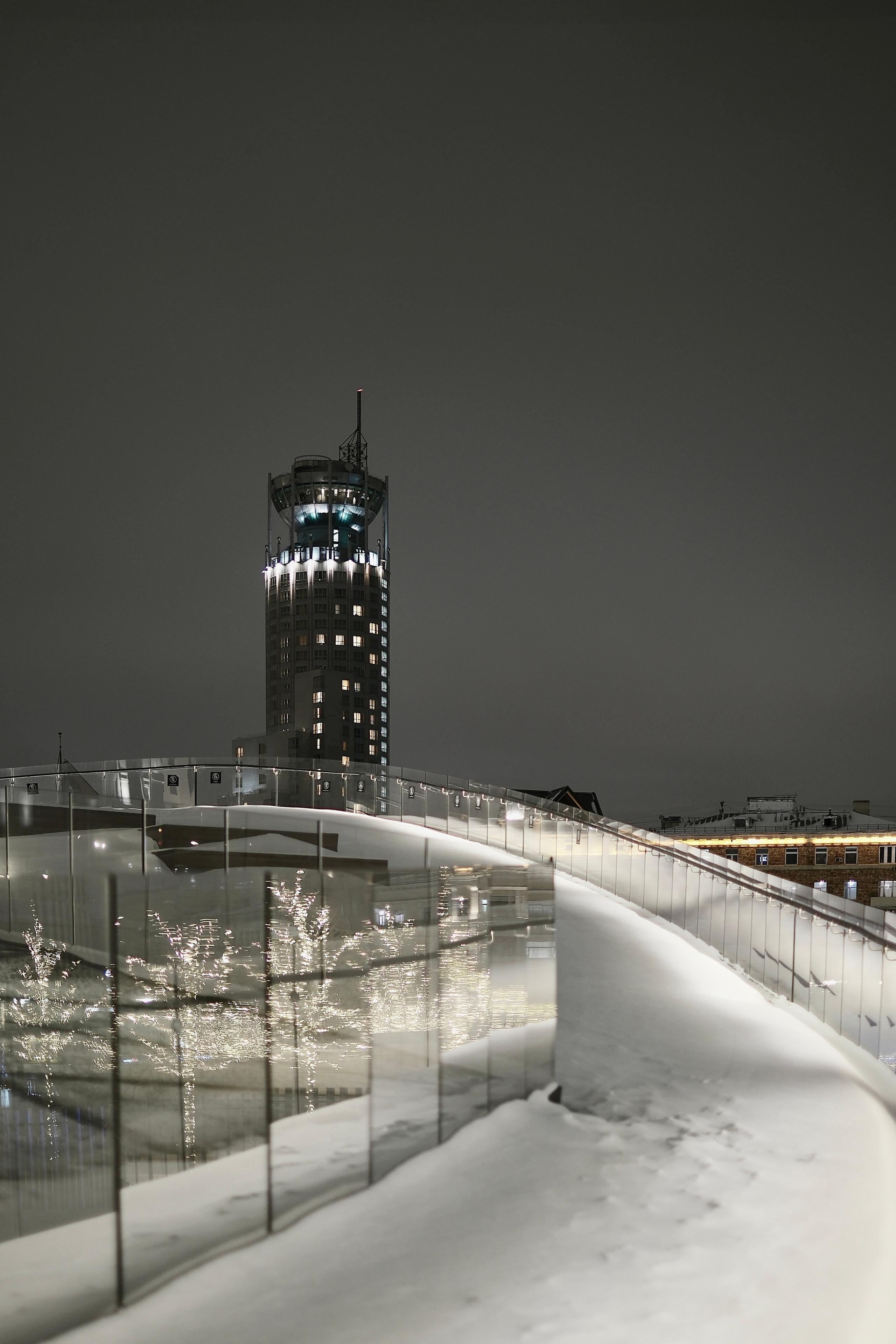 Площадь Павелецкого вокзала. Авто и мотоспорт — фотограф Антон Медведев iCoguar