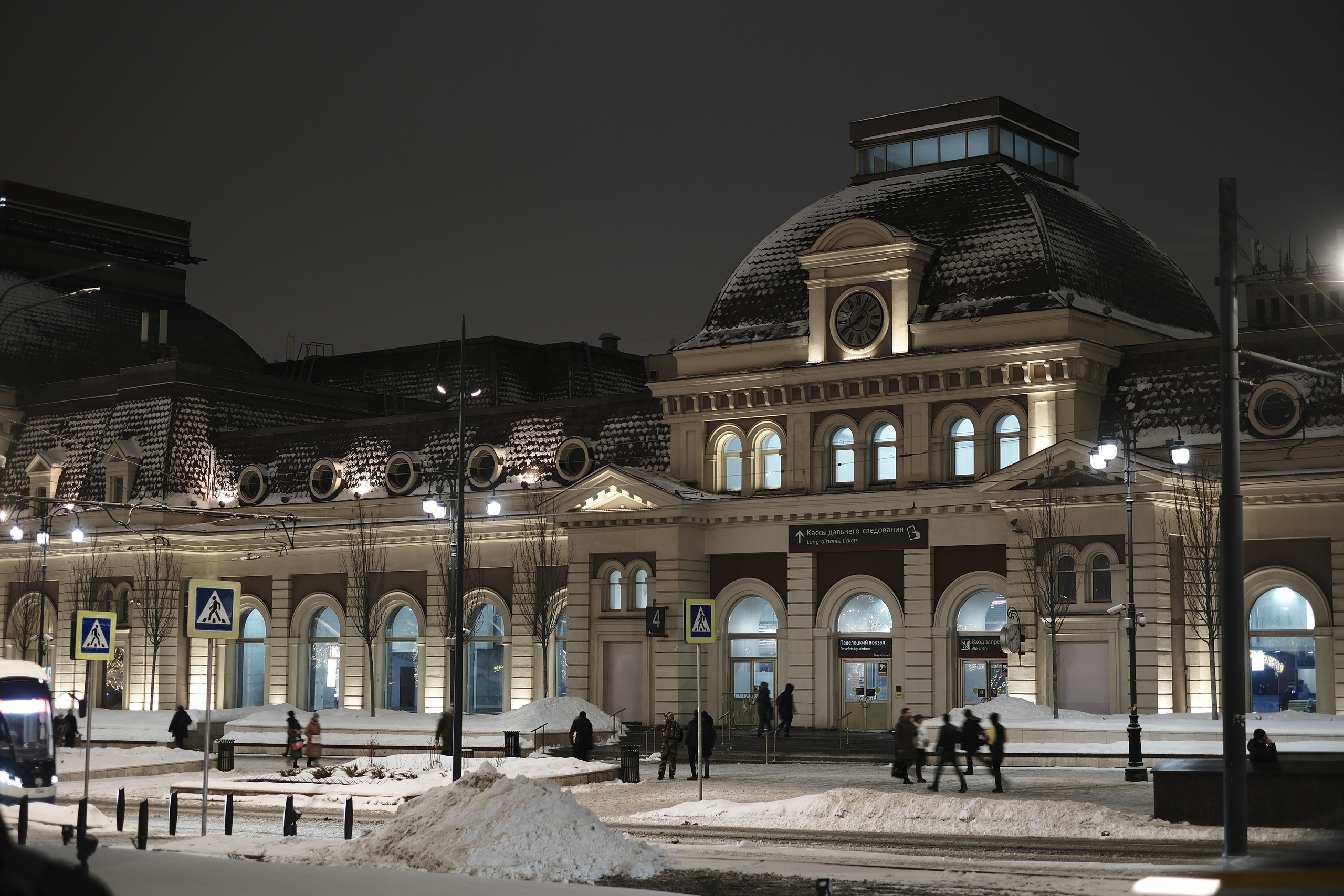 Площадь Павелецкого вокзала. Авто и мотоспорт — фотограф Антон Медведев iCoguar