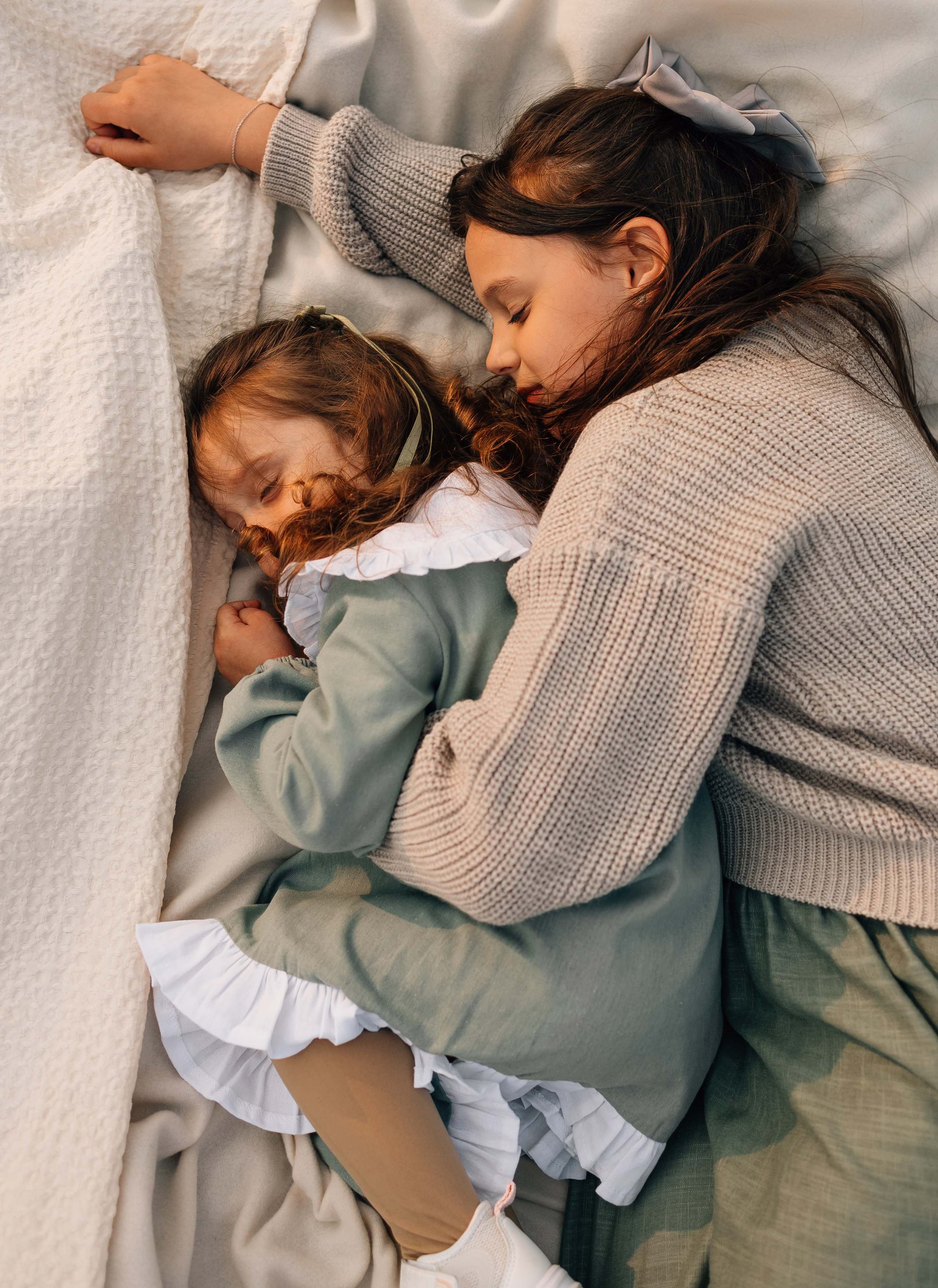 Анна, Марчелло, Настенька и Влада в поле. Фотограф Москва Светлана Кирюшина