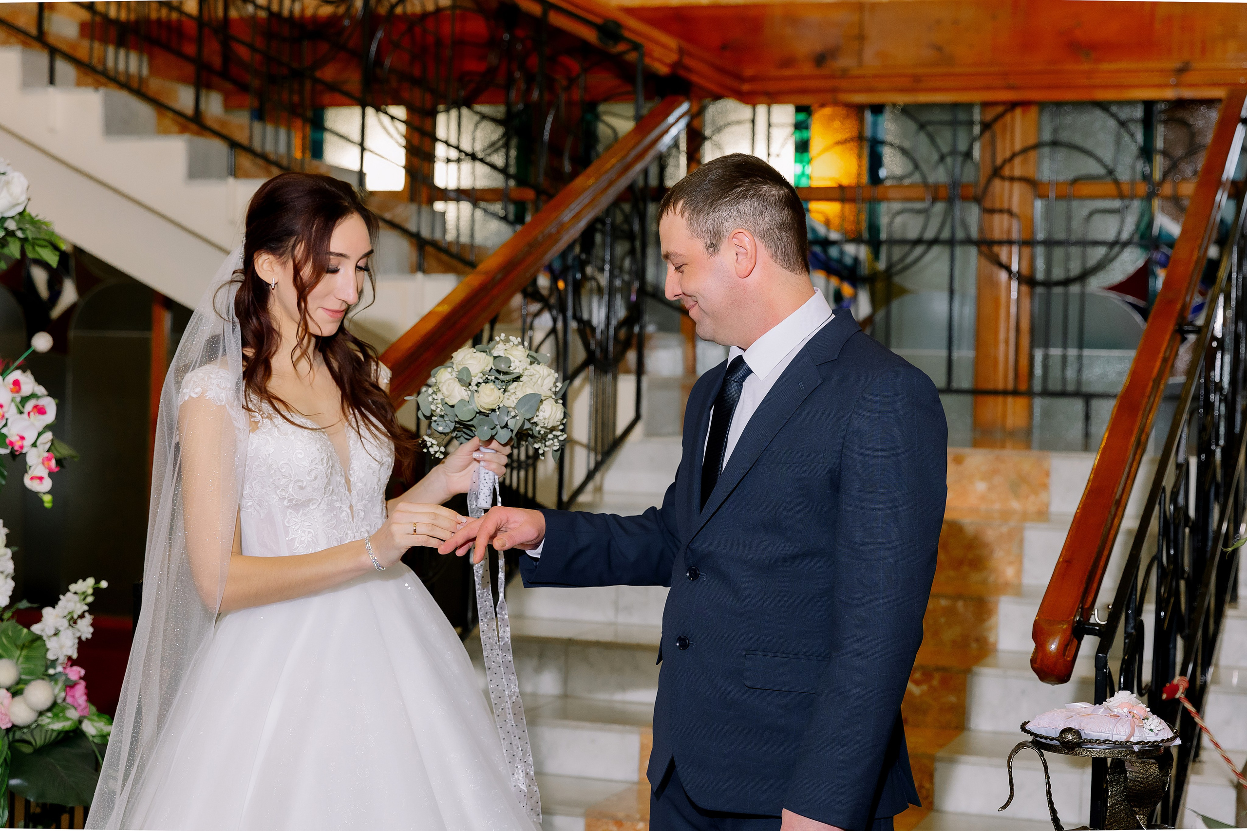 Ленинский ЗАГС Михаил & Юлия. Свадебный фотограф в Новосибирске Лидия Александровна