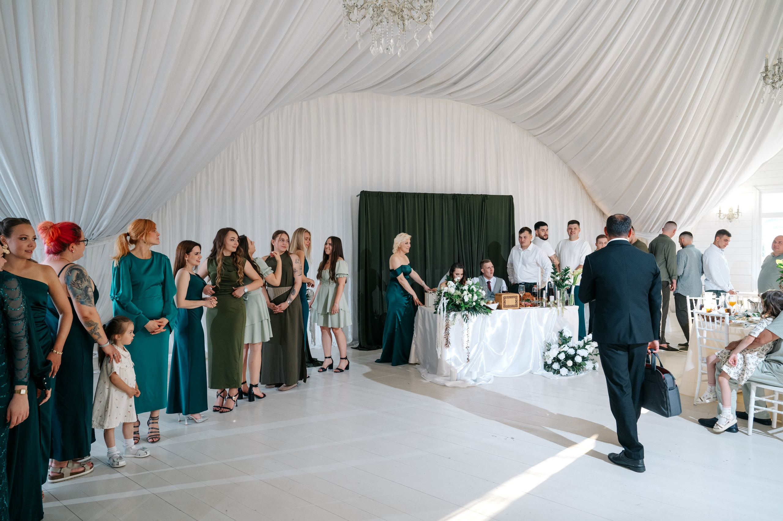 Свадьба в Гребнево в Трубецком. Свадебный и семейный фотограф Виктория Носачёва. Щелково, Москва и МО