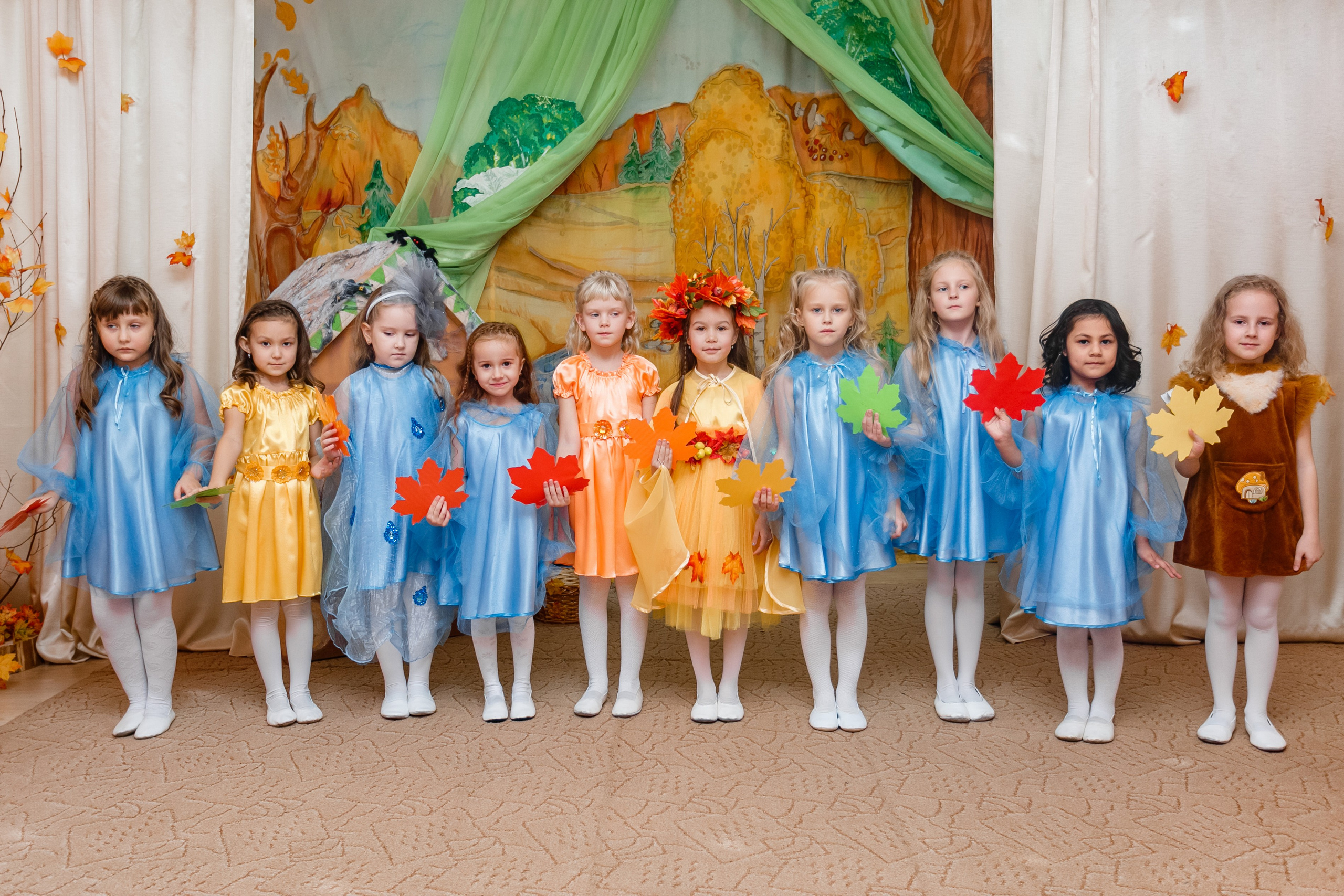 Детский сад \ осенний утренник. Фотограф в  г. Новосибирск