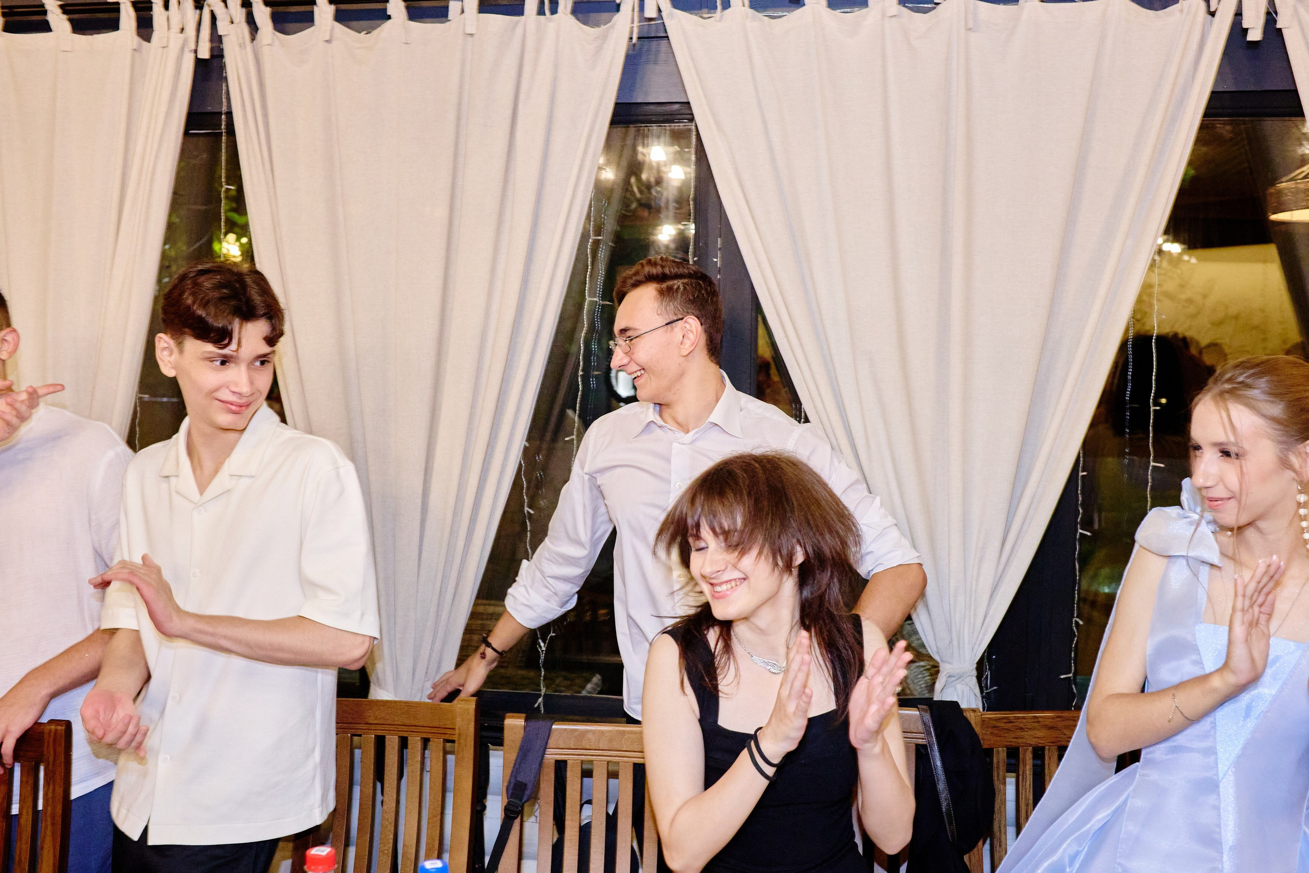 Выпускной 35 Сош. Фотограф Выпускные альбомы Таганрог Сергей Коробченко