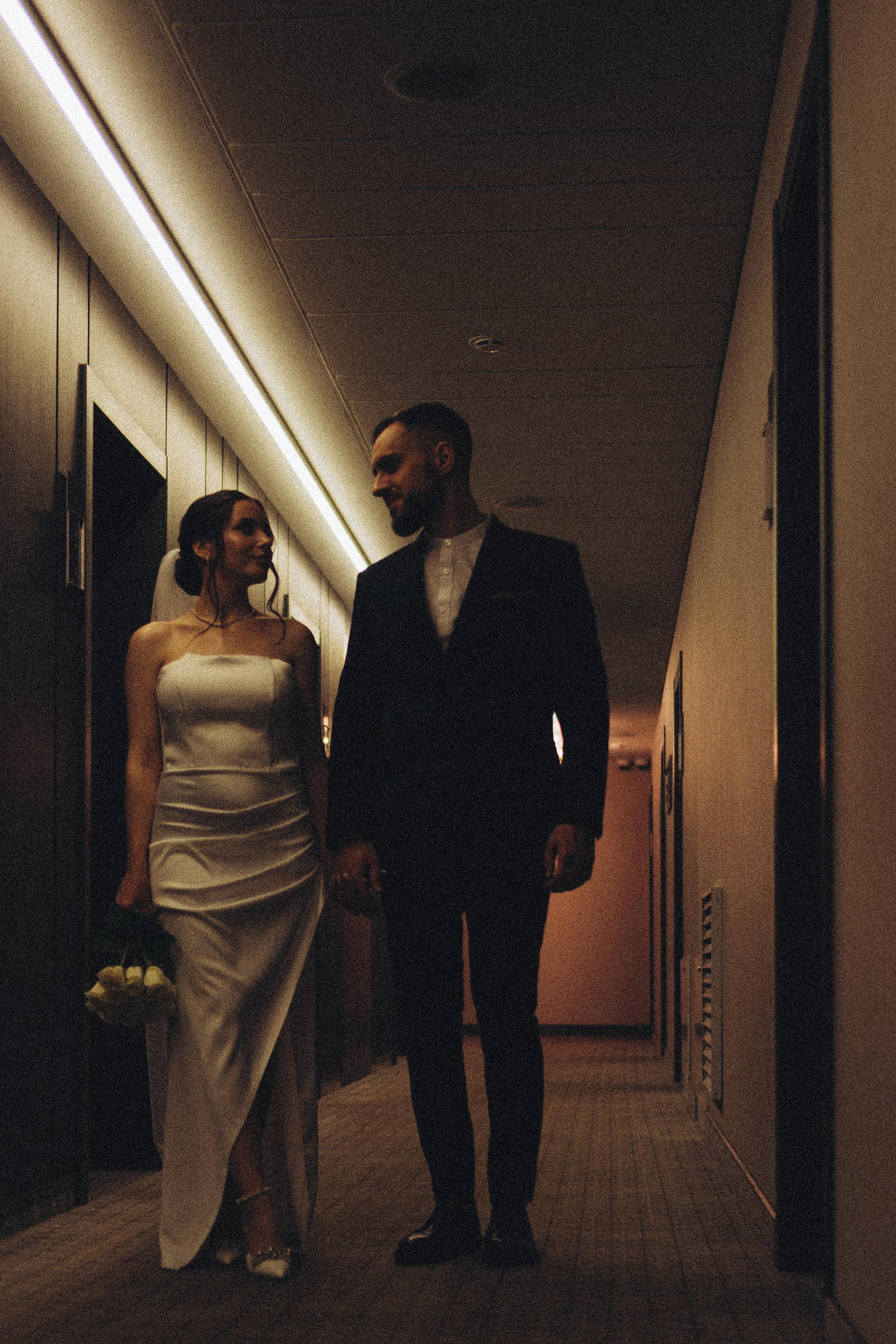 СВАДЕБНАЯ СЬЕМКА СБОРОВ ЖЕНИХА И НЕВЕСТЫ В ОТЕЛЕ И ТАКЖЕ ФОТОСЕССИИЯ В ОТЕЛЕЕ МЕГАПОЛИС БРЯНСК. Профессиональный фотограф, Санкт-Петербург — Виктория Богомолова