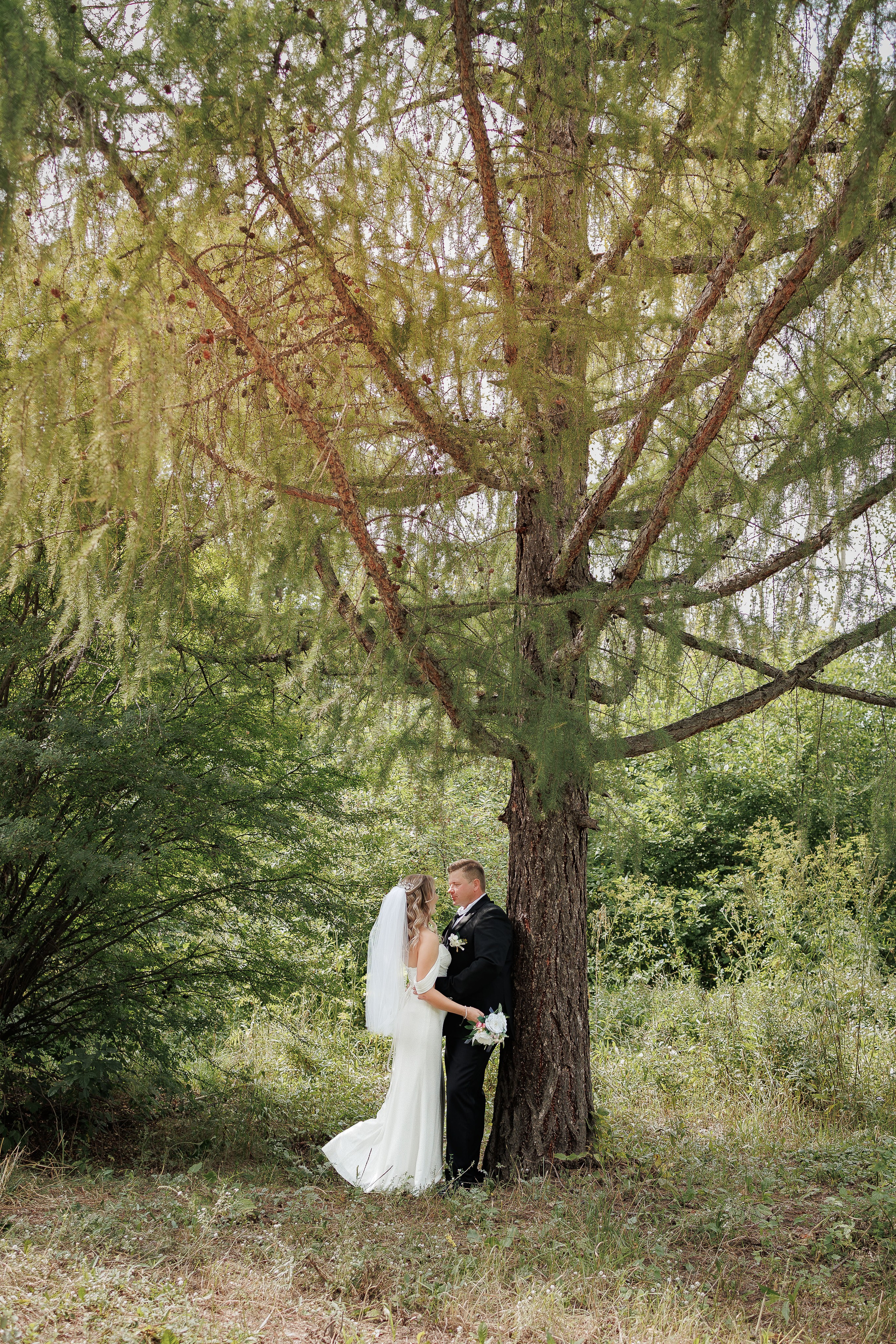 WEDDING 08.09.25 Экспресс свадебная фотосессия в парке Медногорска. Фотограф Медногорск Кувандык Оксана Шерехода свадебные, семейные, индивидуальные, школьные фотосессии. Печать фотоальбомов