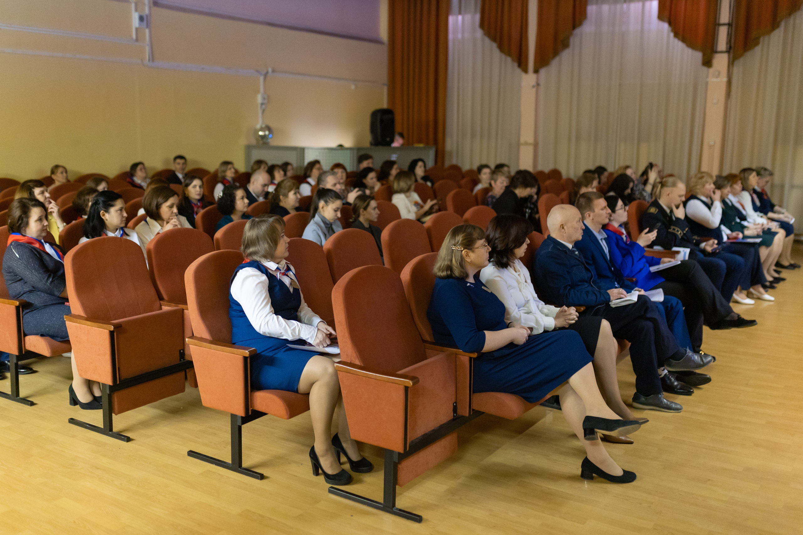 XIV ПМОФ '24. Школа 683. Евгений Матвеев — фотограф в Санкт-Петербурге