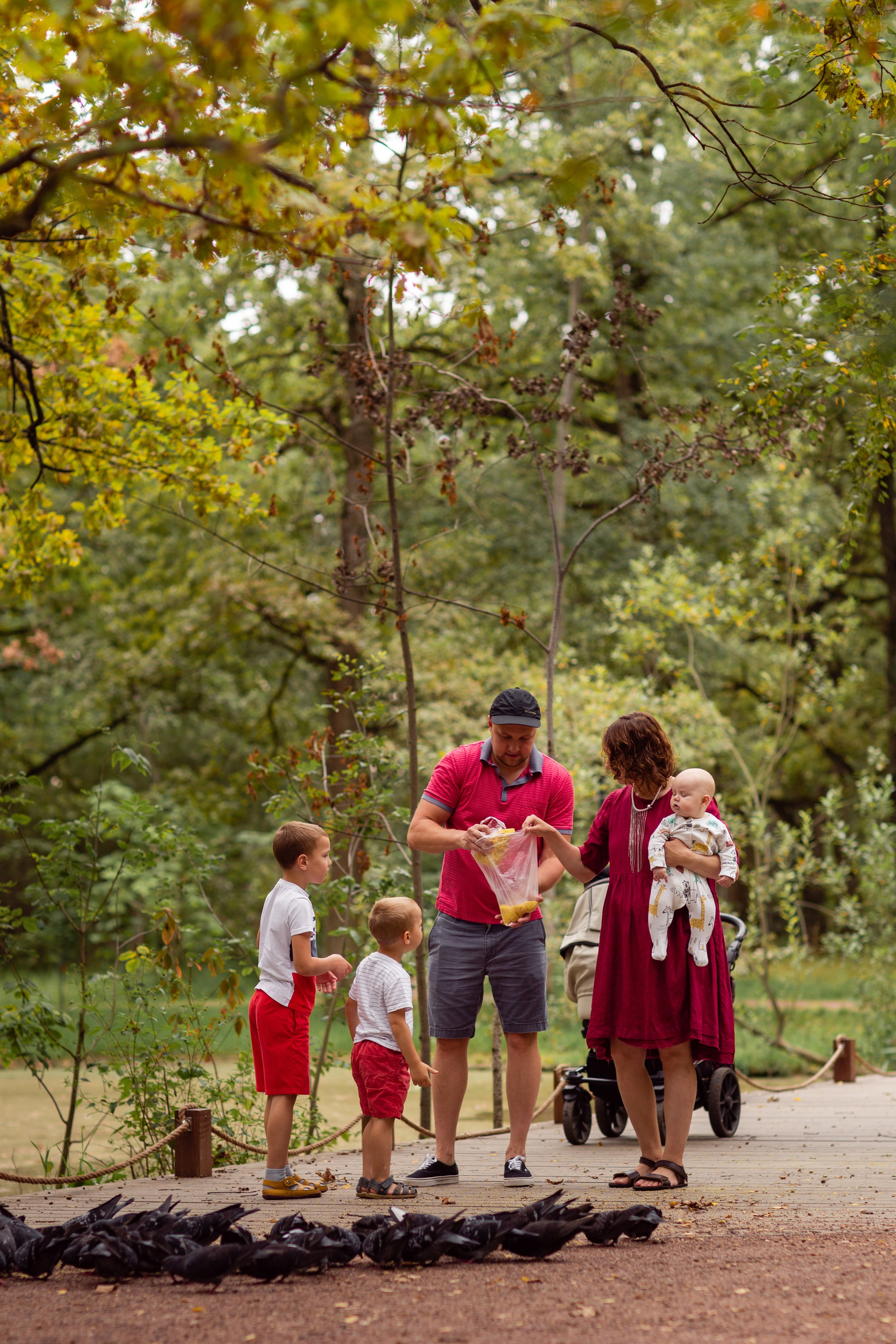 Семейная прогулка в парке. Семейный фотограф Фрязино Зрячева Кристина