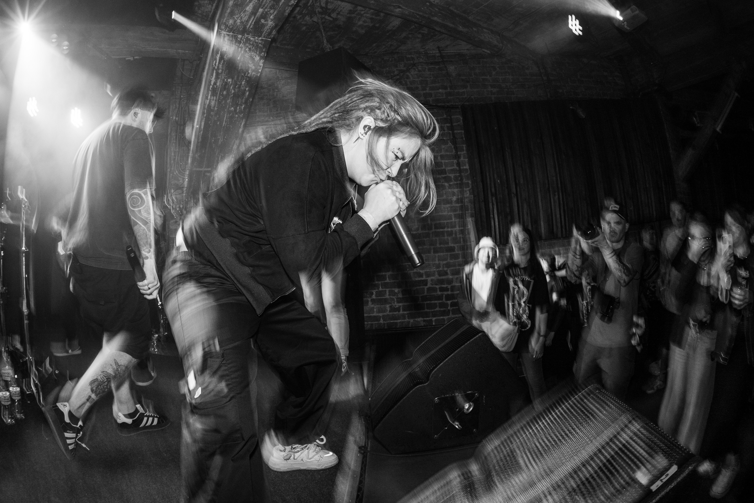 ОМУТ ГИГ|Zoccolo 2.0. Концертный и репортажный фотограф в Санкт-Петербурге Слава Пахомов