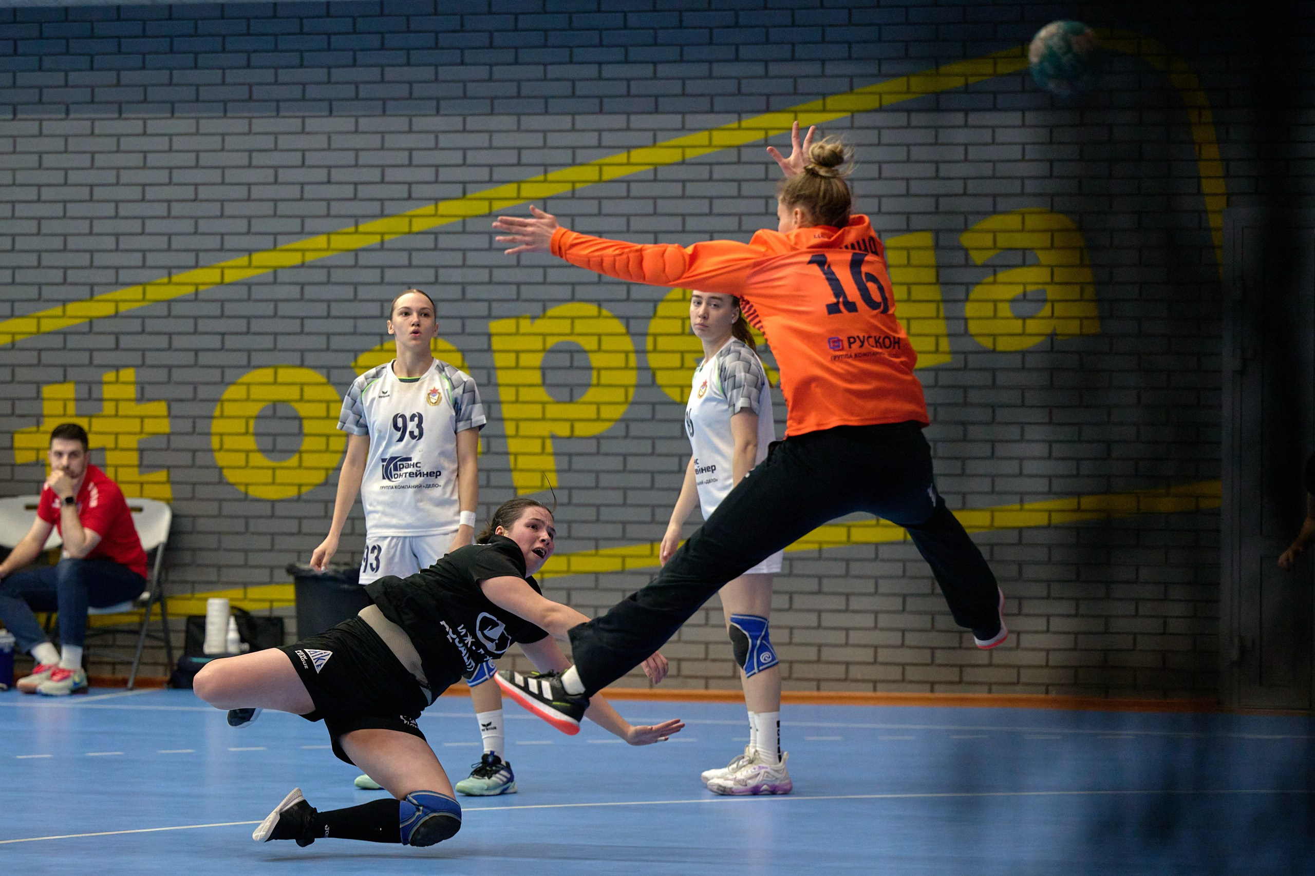 Гандбол. OLIMPBET Суперлига. «Университет» — «ЦСКА». Спортивный репортажный фотограф в Ижевске Сергей Мерзляков