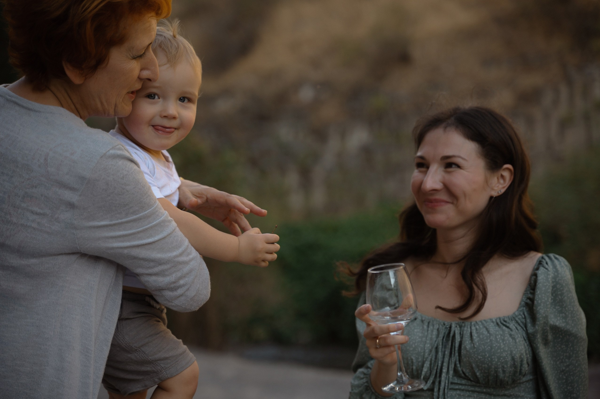 Трогательная свадебная вечеринка в горах Армении. Афина Ефимова. Свадебный фотограф Москва