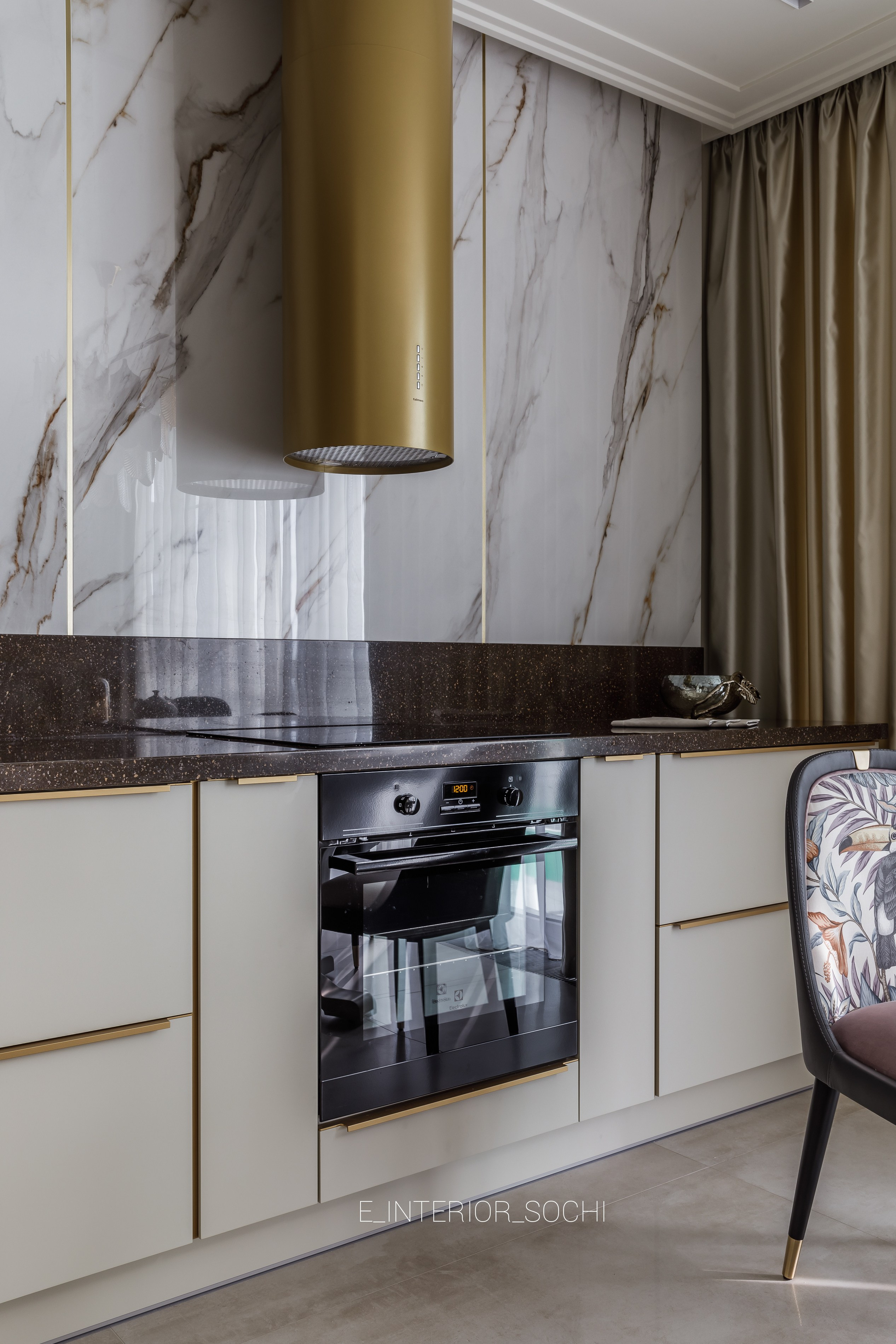 TROPICAL BREEZE. Дизайн интерьера Евгения Тисленко