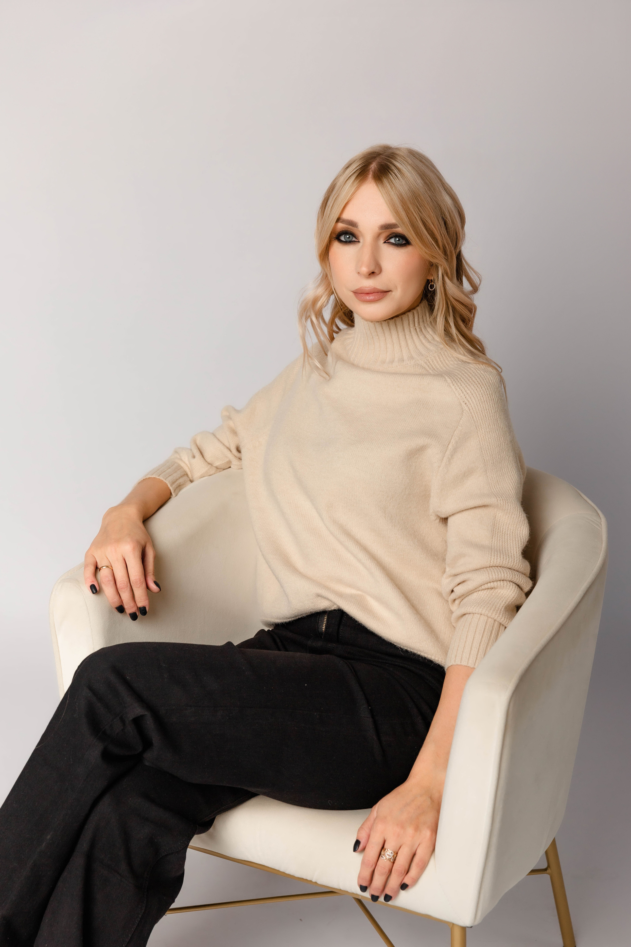 Анна. Студия 2022 г. Персональный фотограф Катерина Литвинова