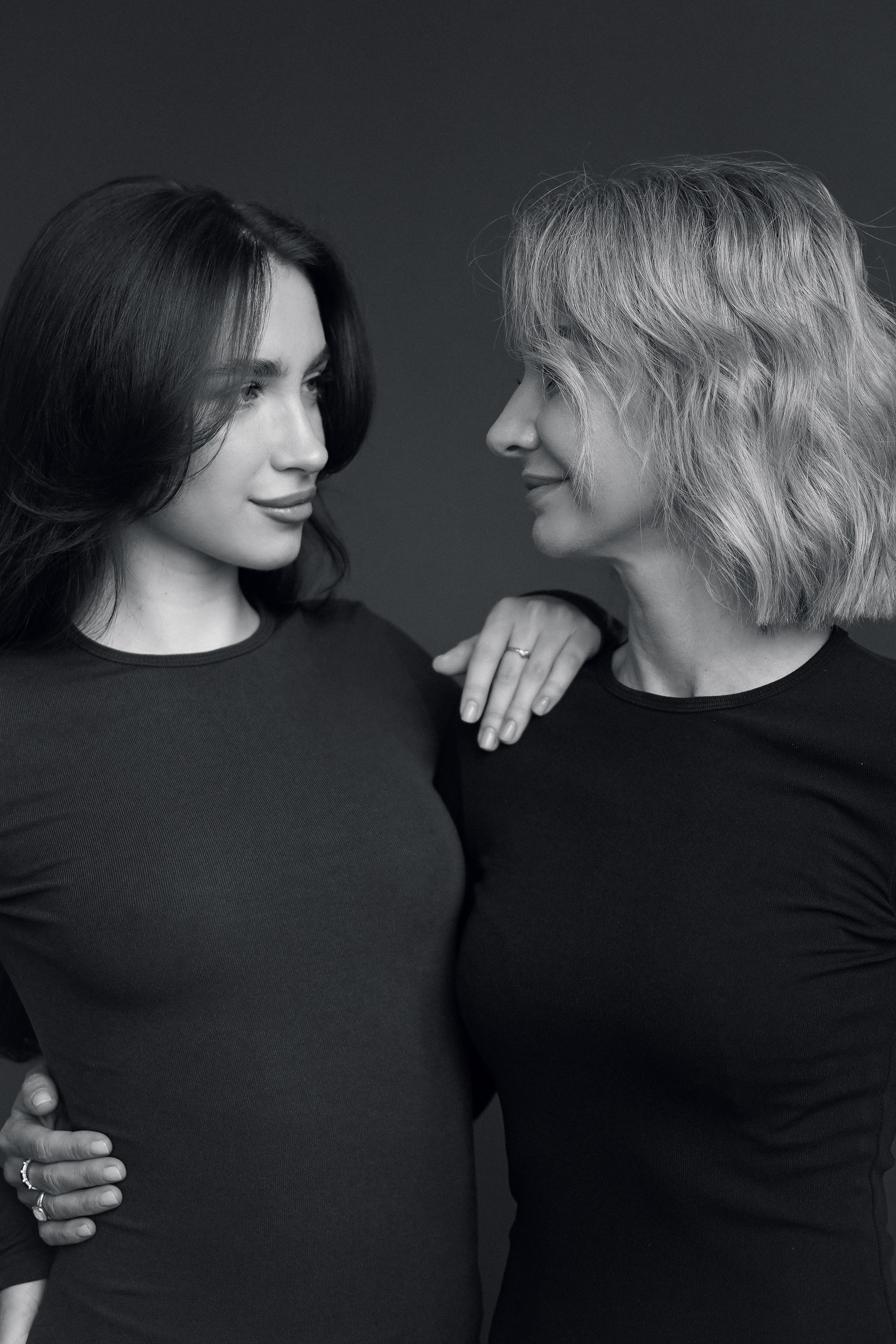 Василиса и Анна. Свадебный и портретный фотограф в Санкт-Петербурге Софья Каркачева